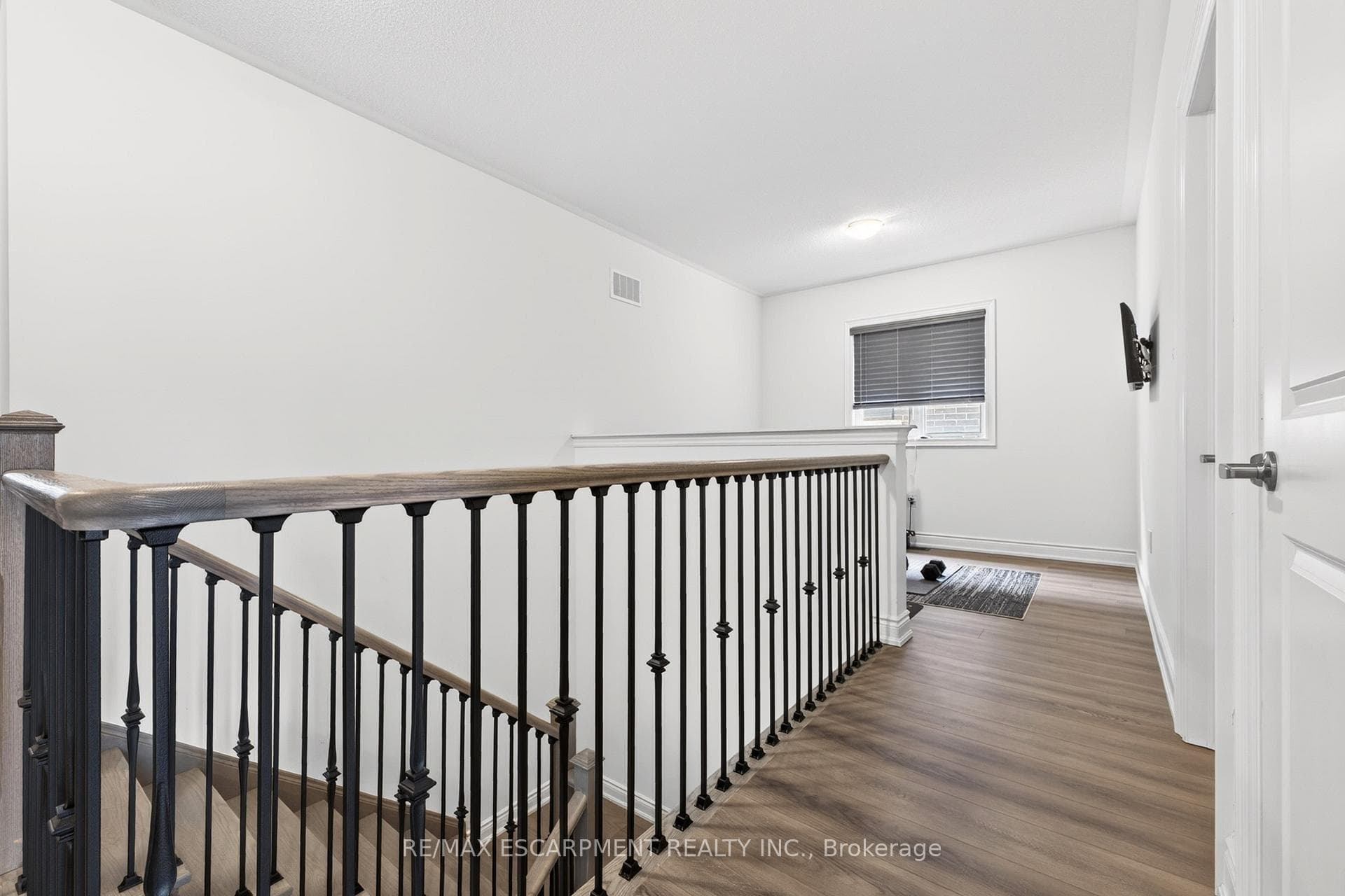 20 Zimmerman Gardens photo 24
