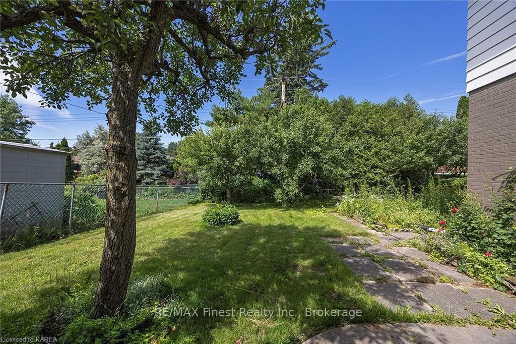154 SEAFORTH Road photo 42