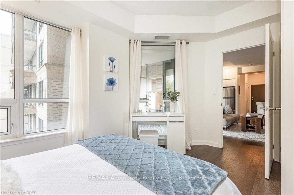 35 HAYDEN Street Unit 401 photo 21
