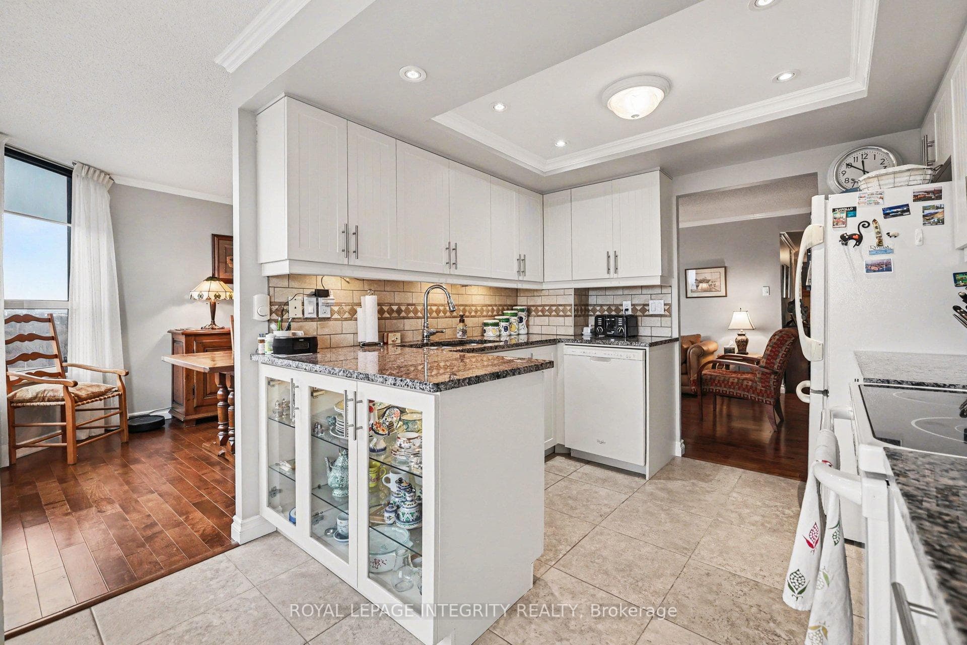 1510 Riverside Drive Unit 1905 photo 6