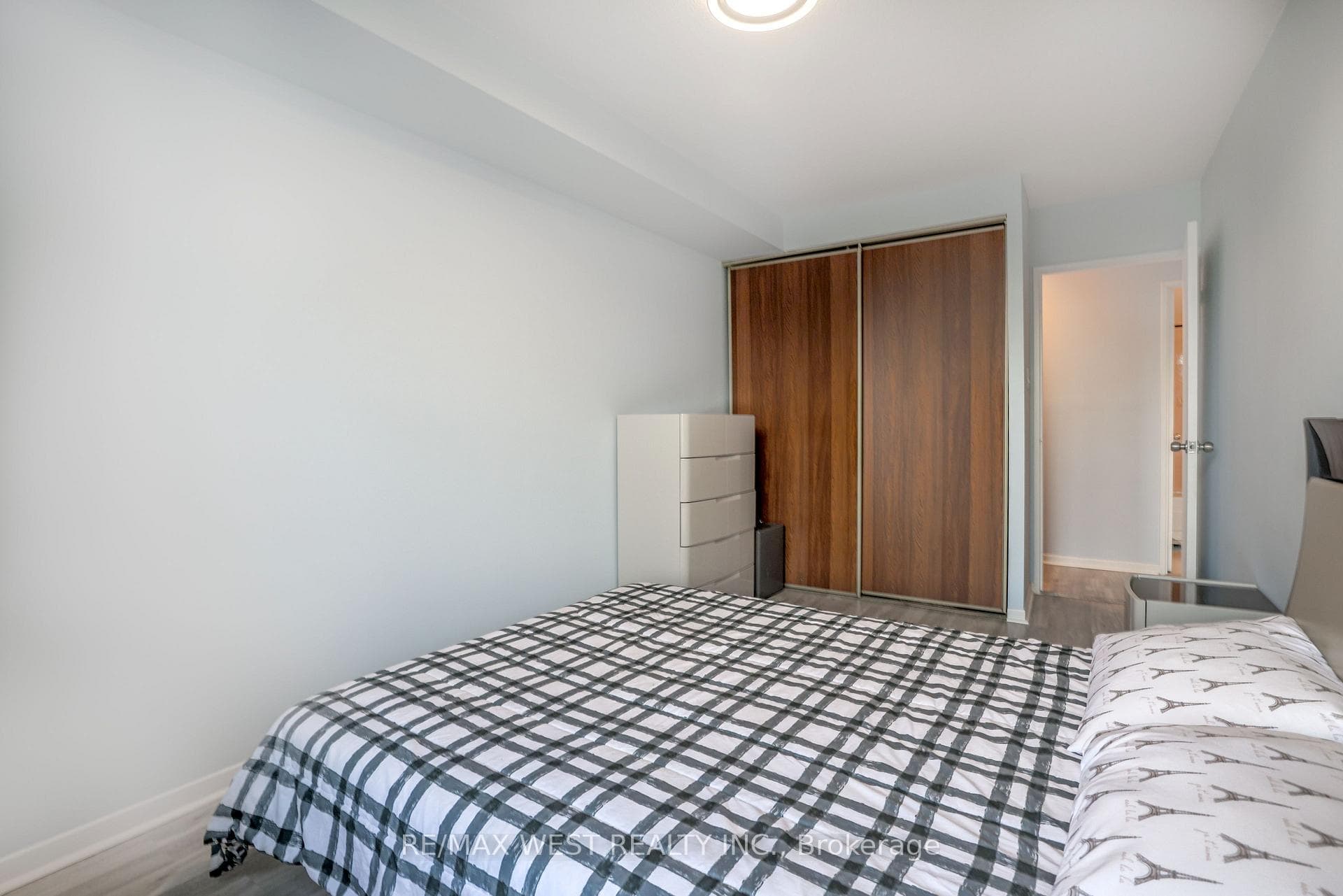 75 Emmett Avenue Unit 212 photo 29