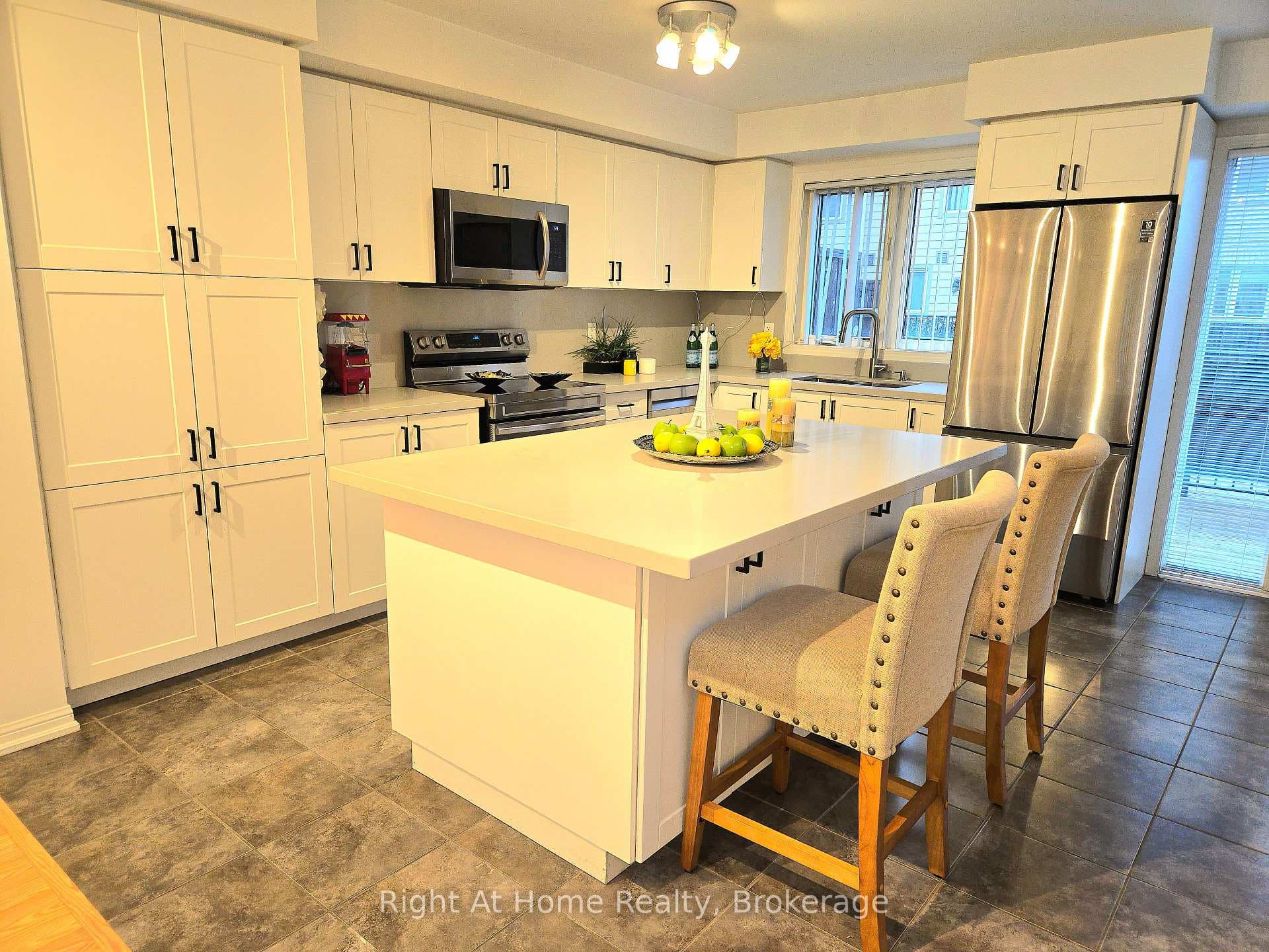3115 Boxford Crescent Unit 17 photo 5