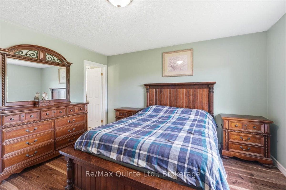 219 Helyer Road photo 15