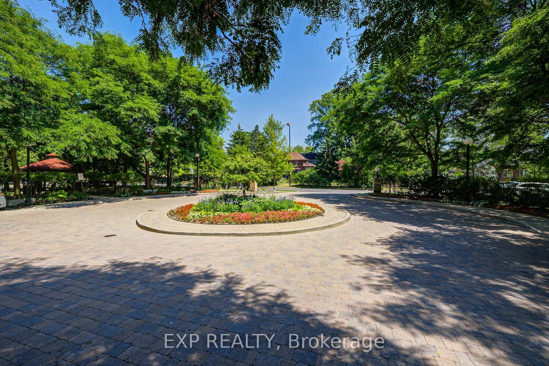 238 Doris Avenue Unit 605 photo 4