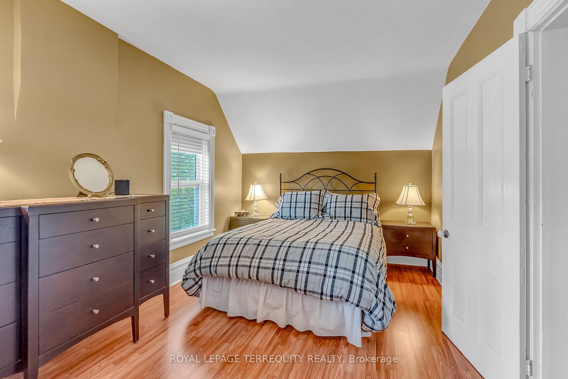 341 Arthur Street photo 20