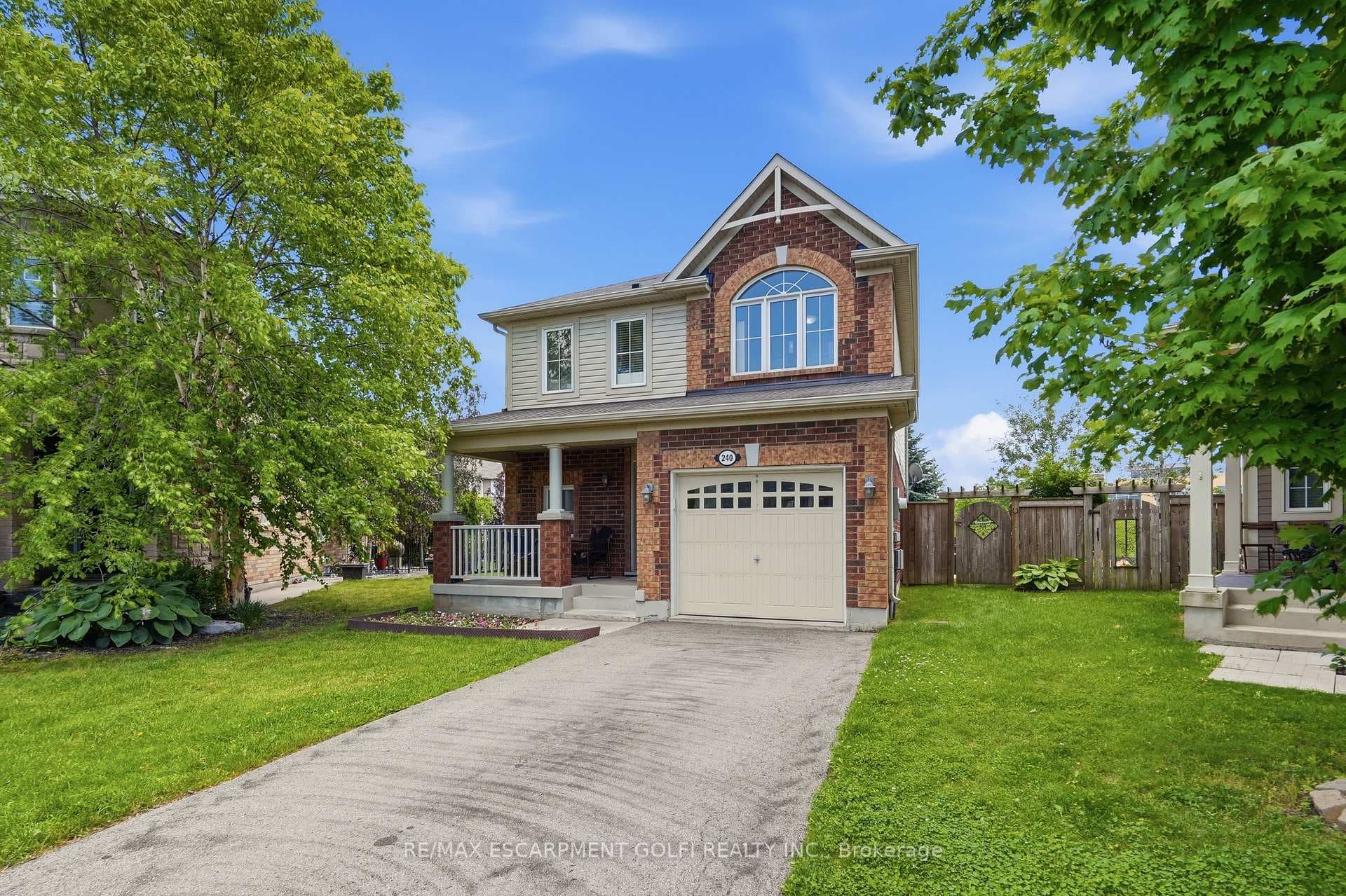 240 Emick Drive photo 3