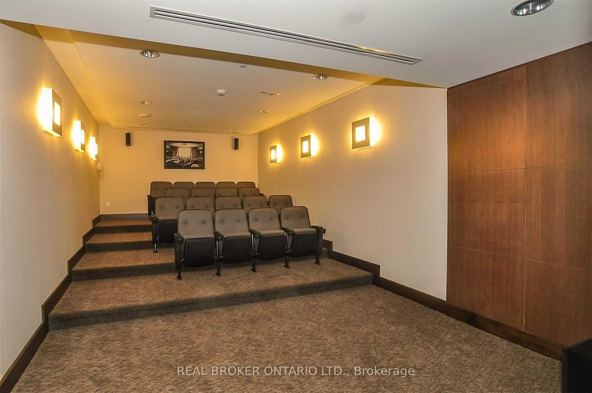 388 Yonge Street Unit 6204 photo 22