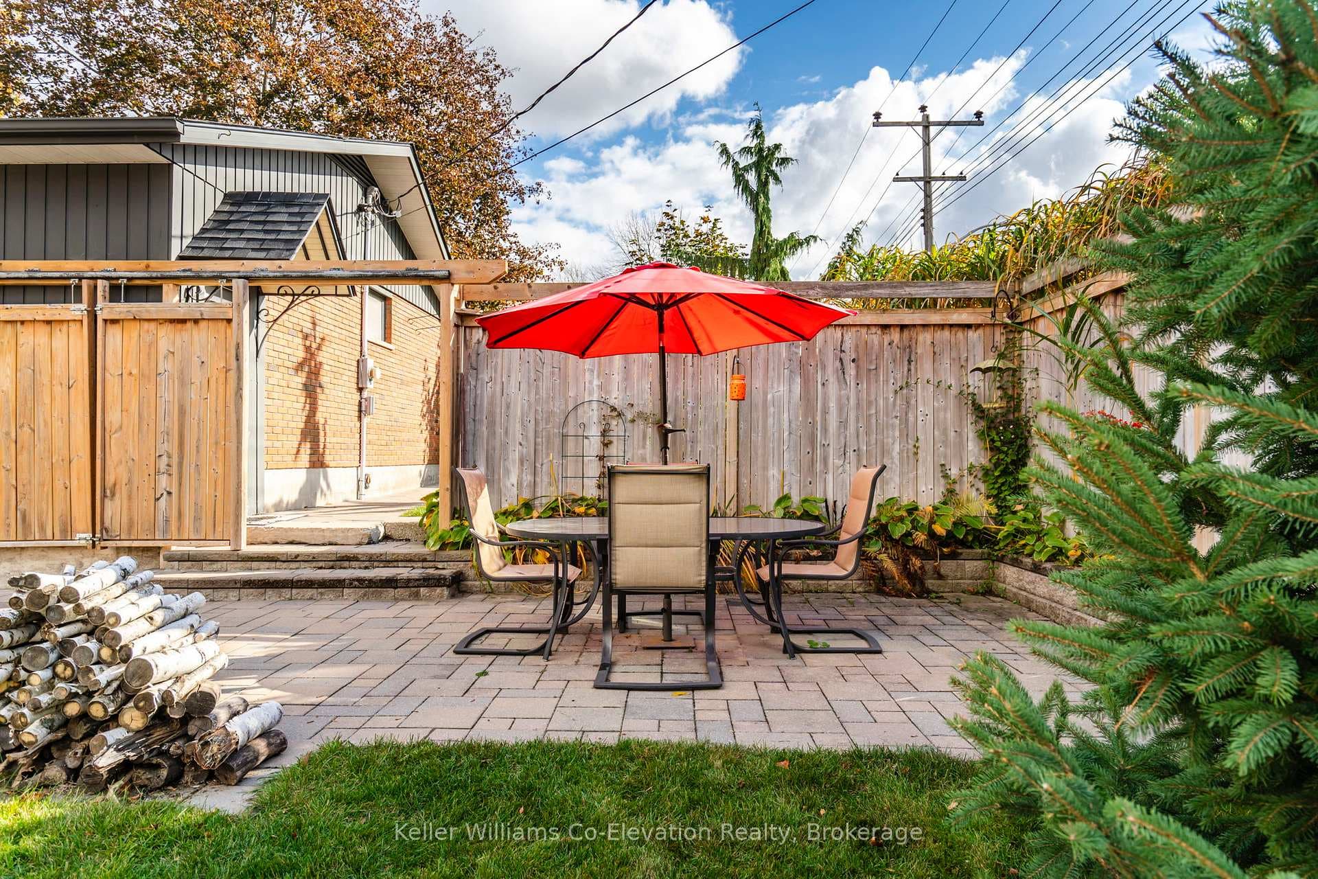 768 Bay Street photo 36