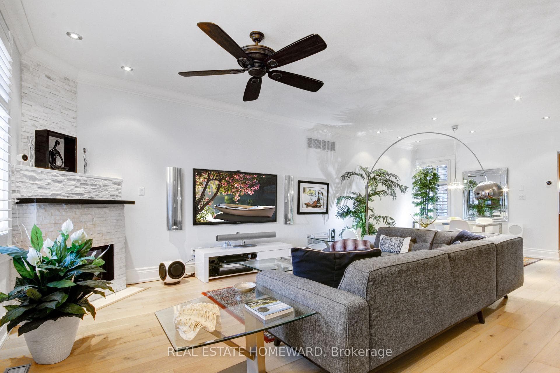 55 Woodbine Avenue photo 2