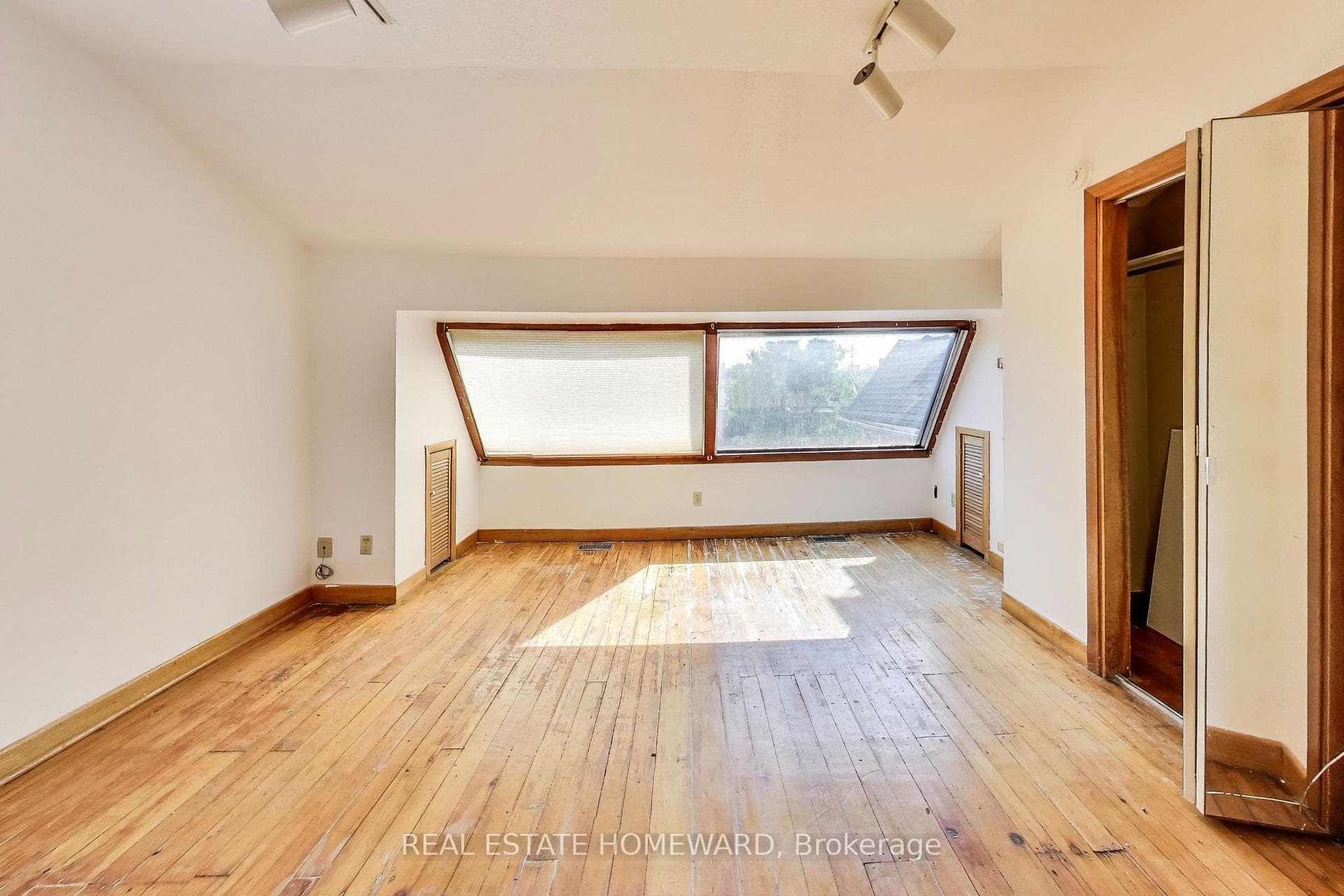 248 Cottingham Street photo 17