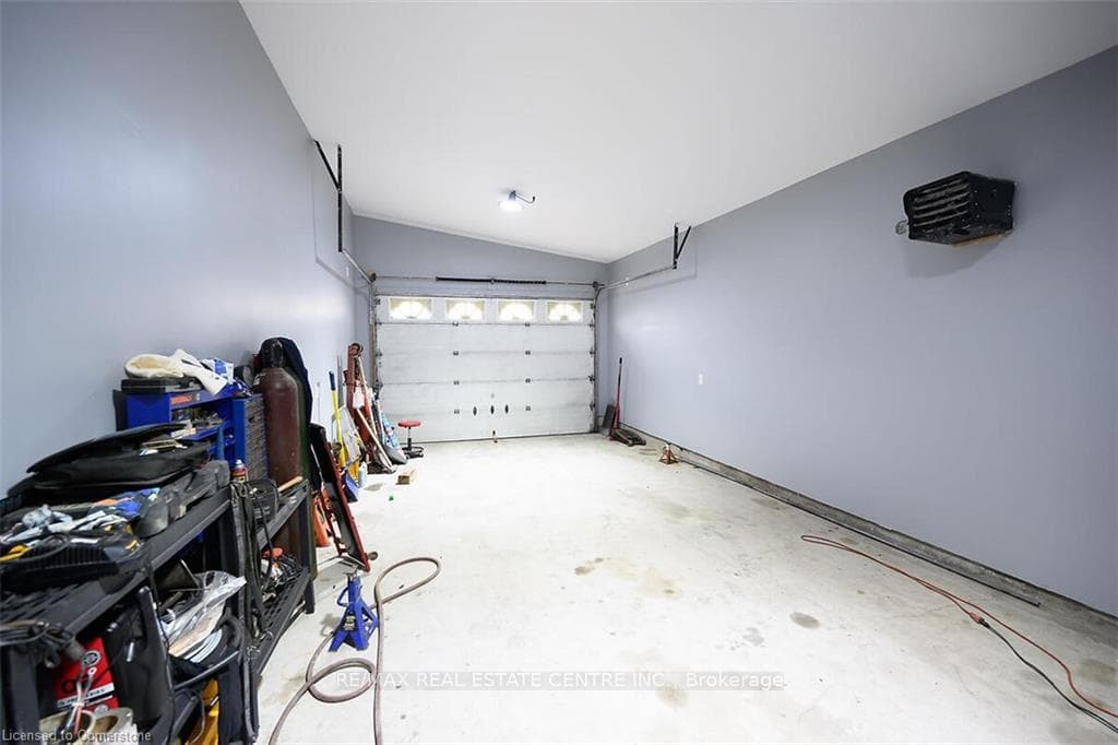 161 Oak Avenue photo 40