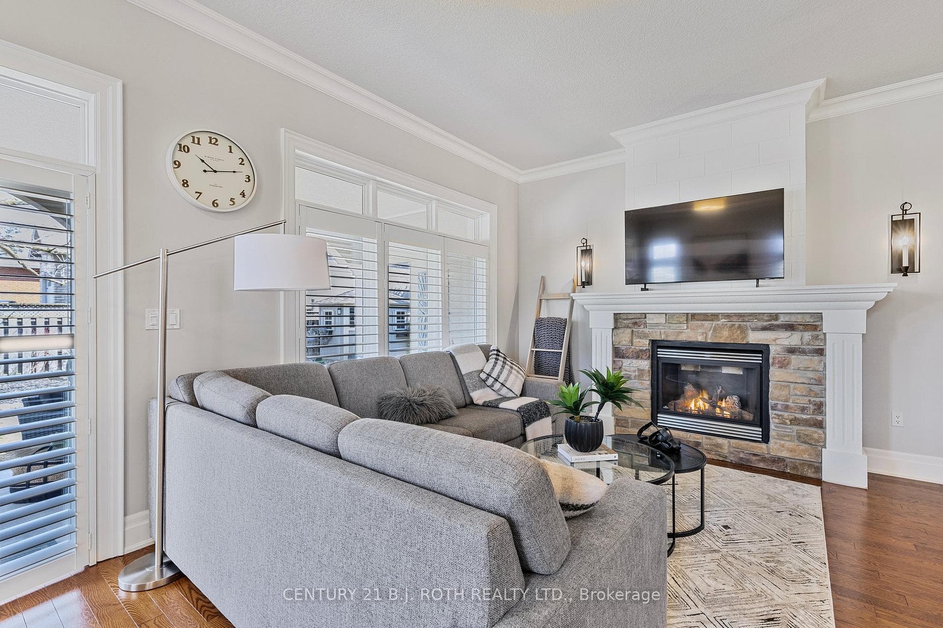 284 Codrington Street photo 16