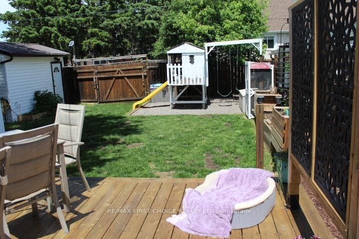 1507 Gore Street photo 22