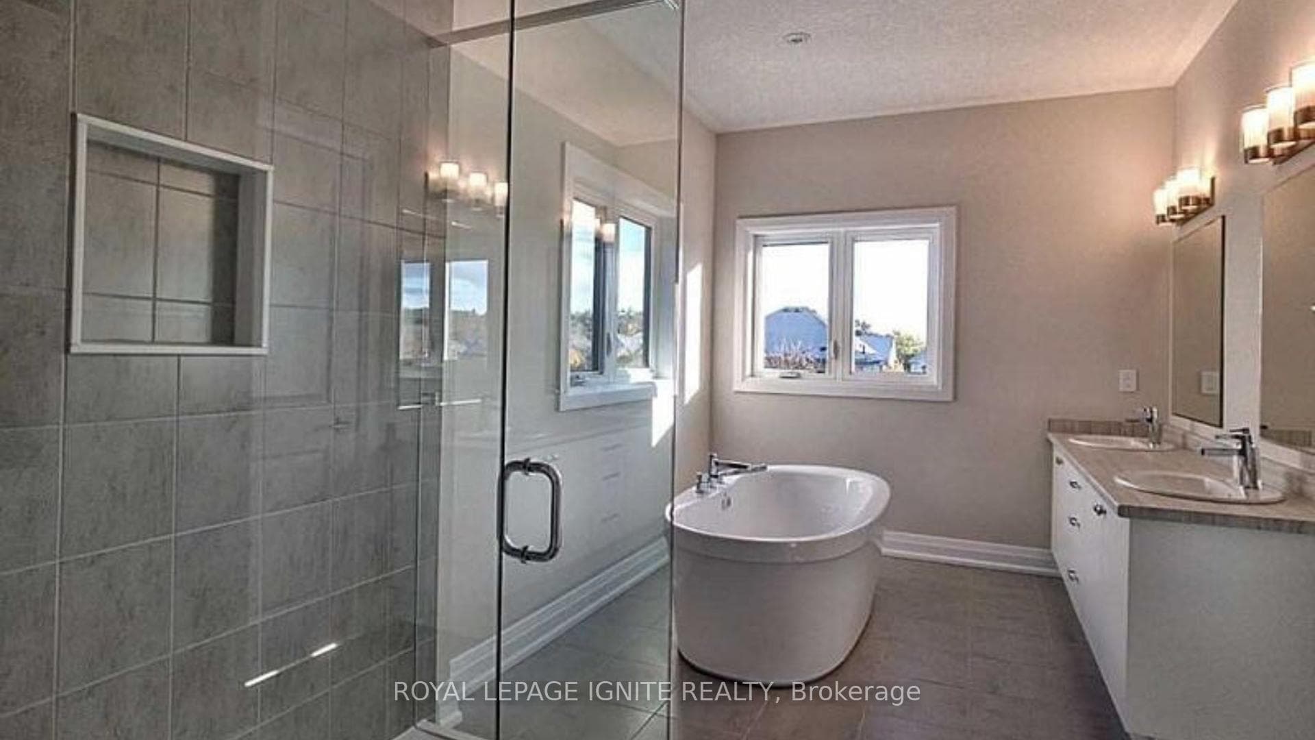 156 Ridgemount Street photo 25