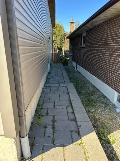 614 West 5th Street Unit 2 photo 2