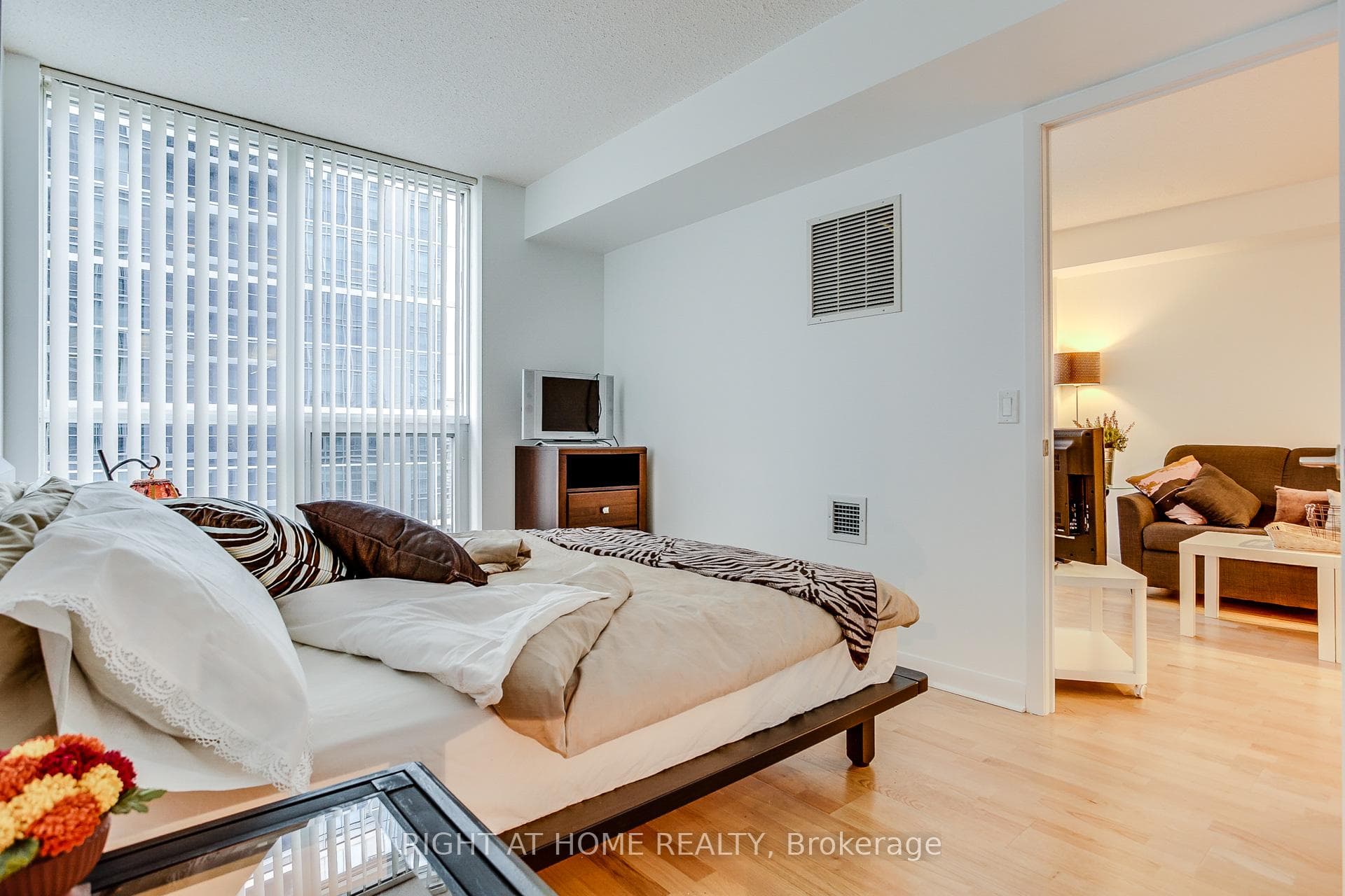 4978 Yonge Street Unit 2210 photo 15