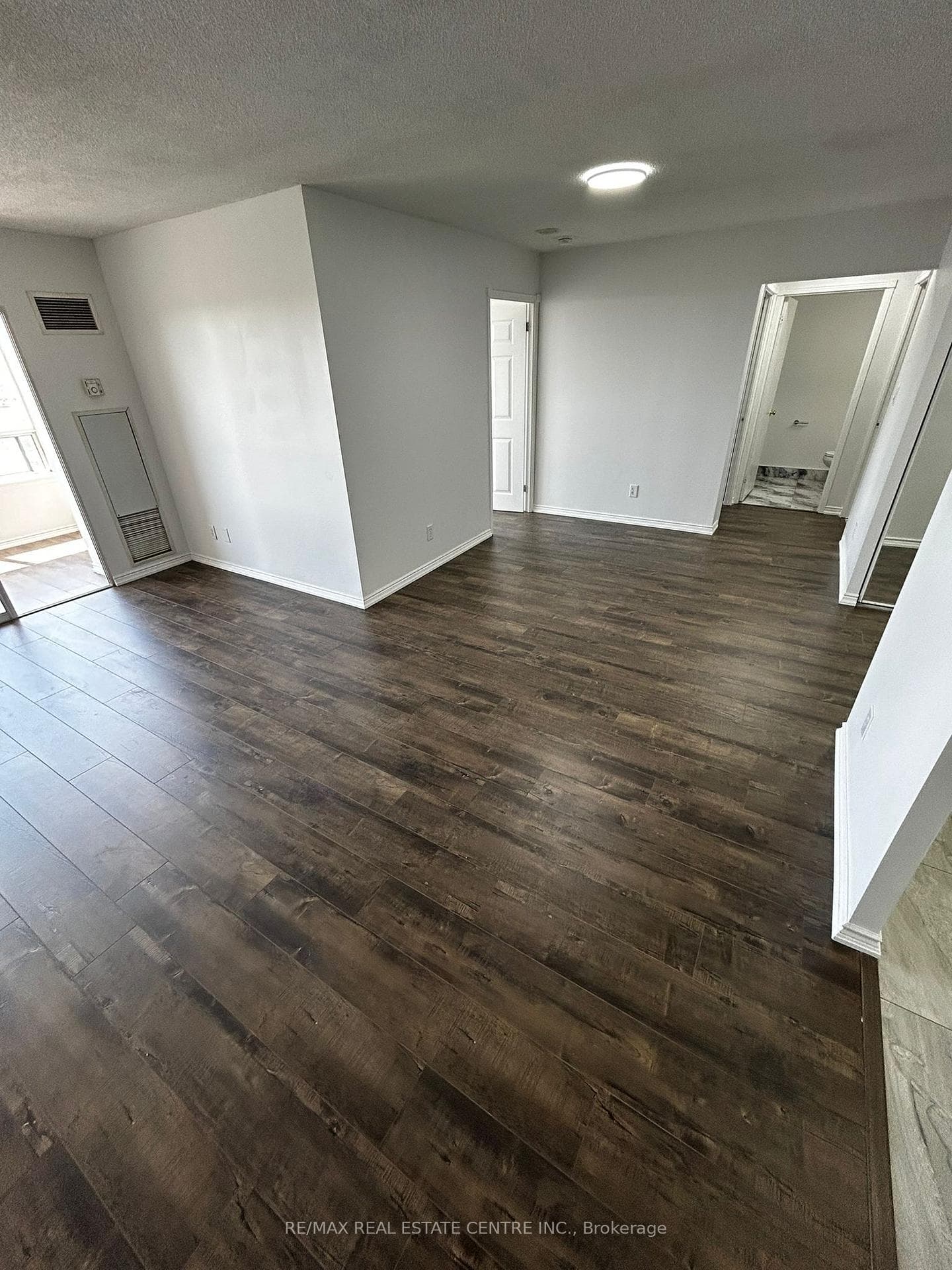 135 Hillcrest Avenue Unit 2210 photo 14