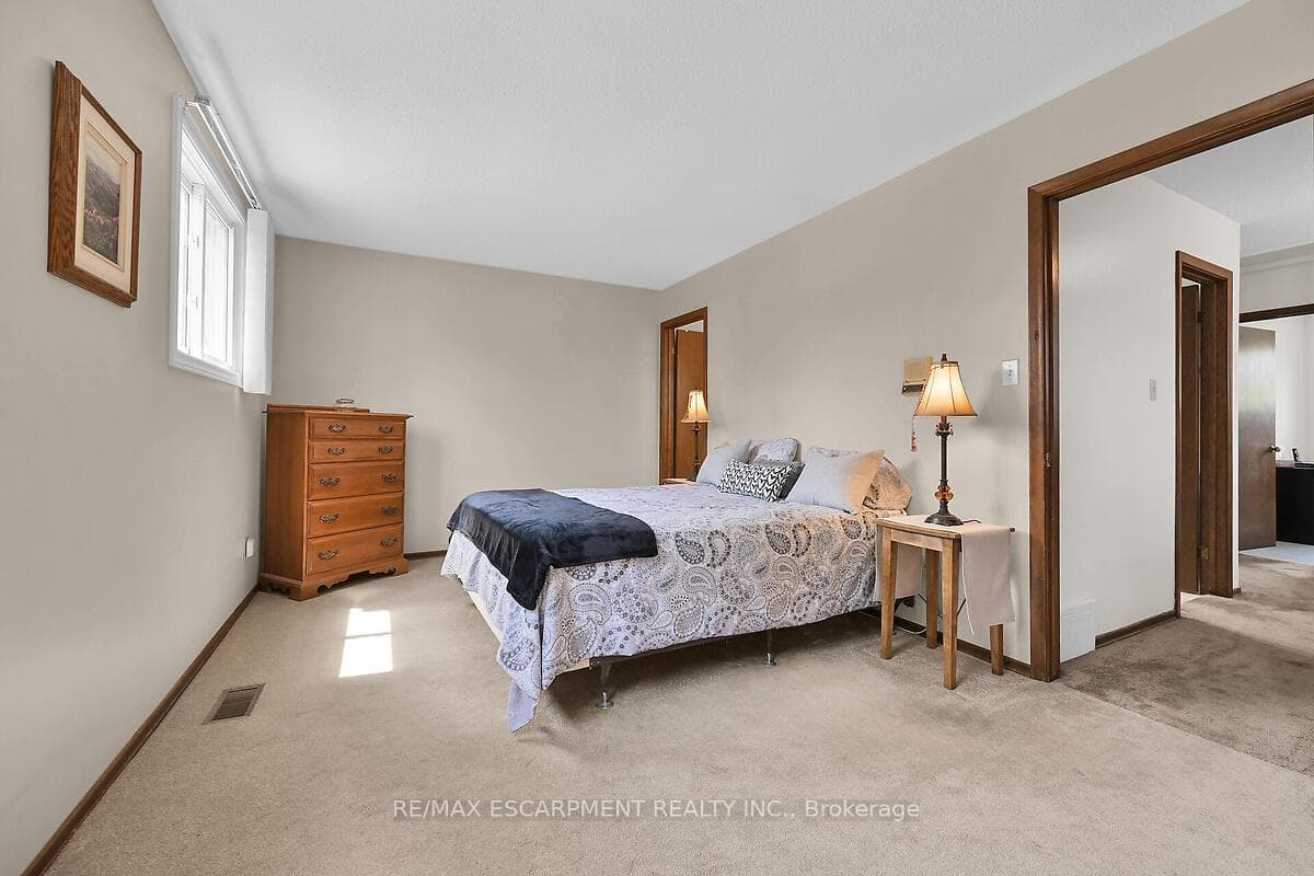50 Athenia Drive photo 19