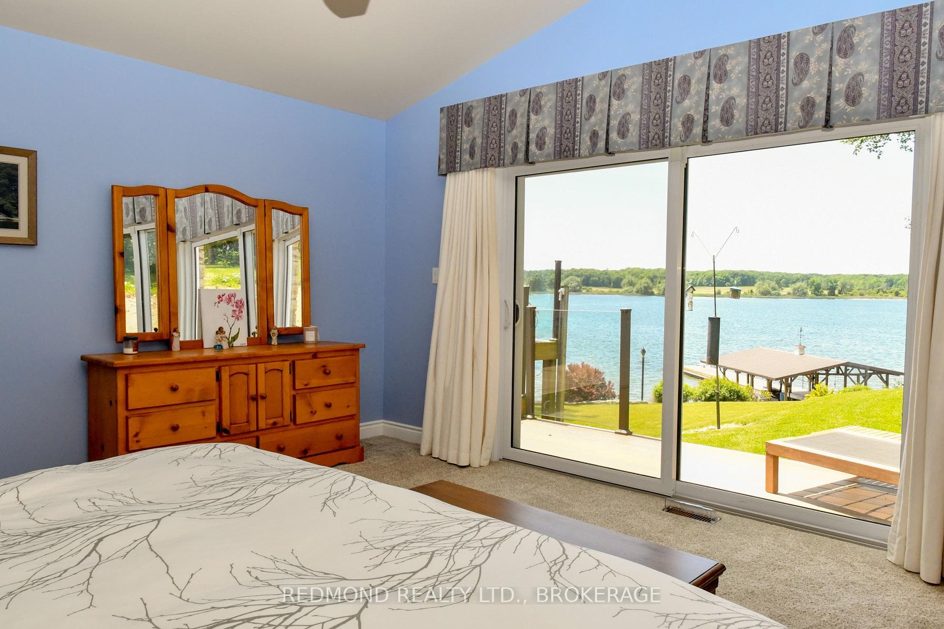 333 Howe Island Ferry Road photo 24