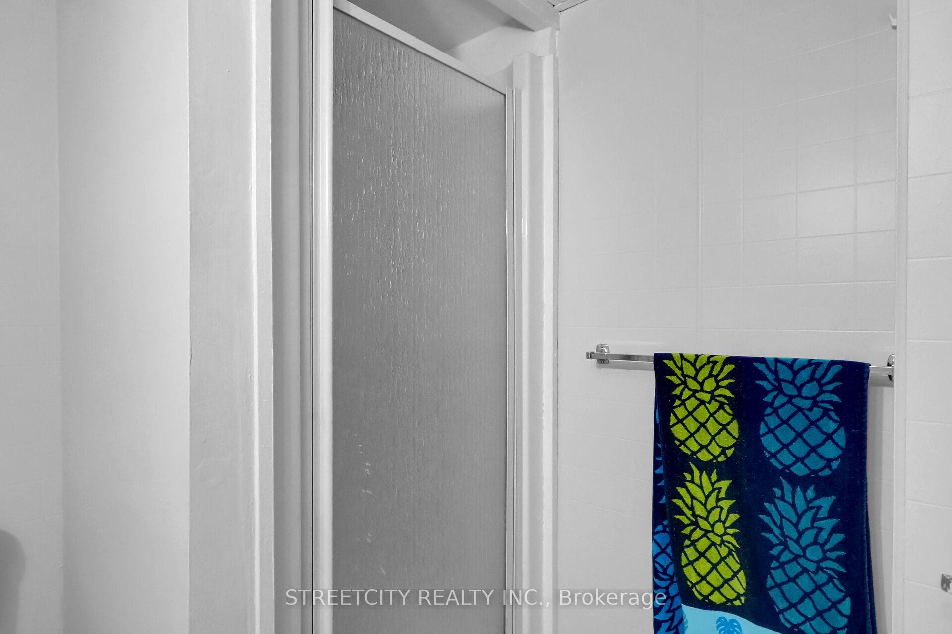 1221 Victoria Drive photo 27