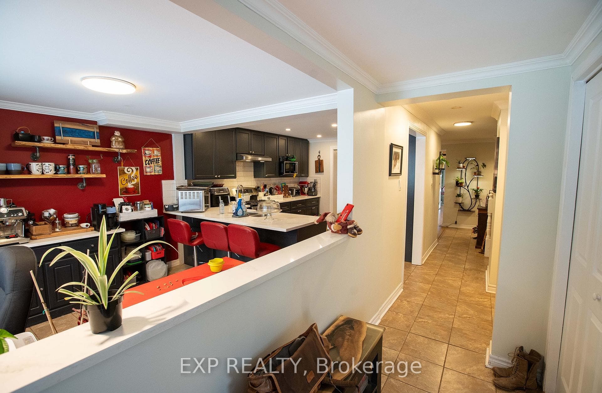 1108 Grenoble Crescent photo 3