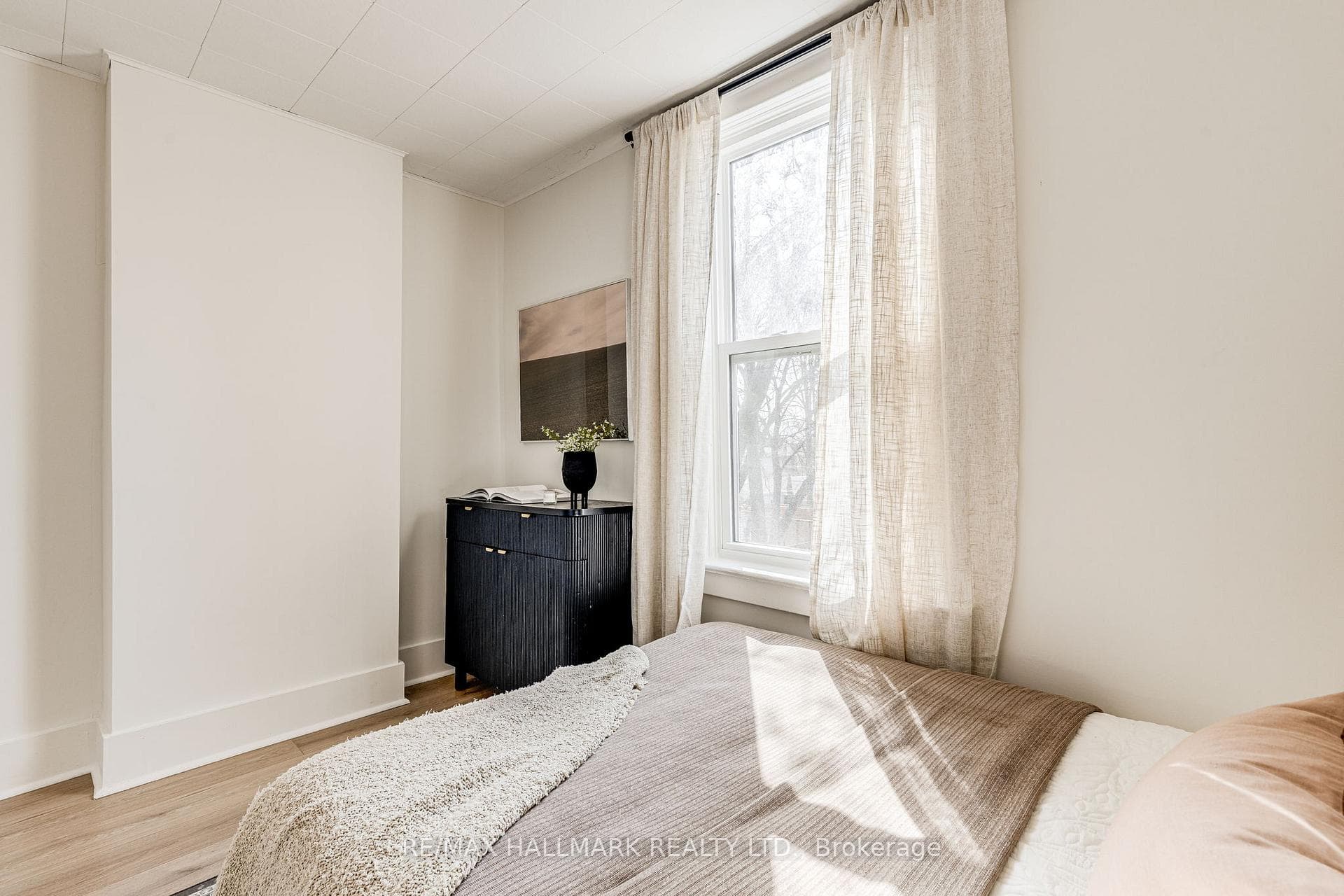 31 Myrtle Avenue photo 11