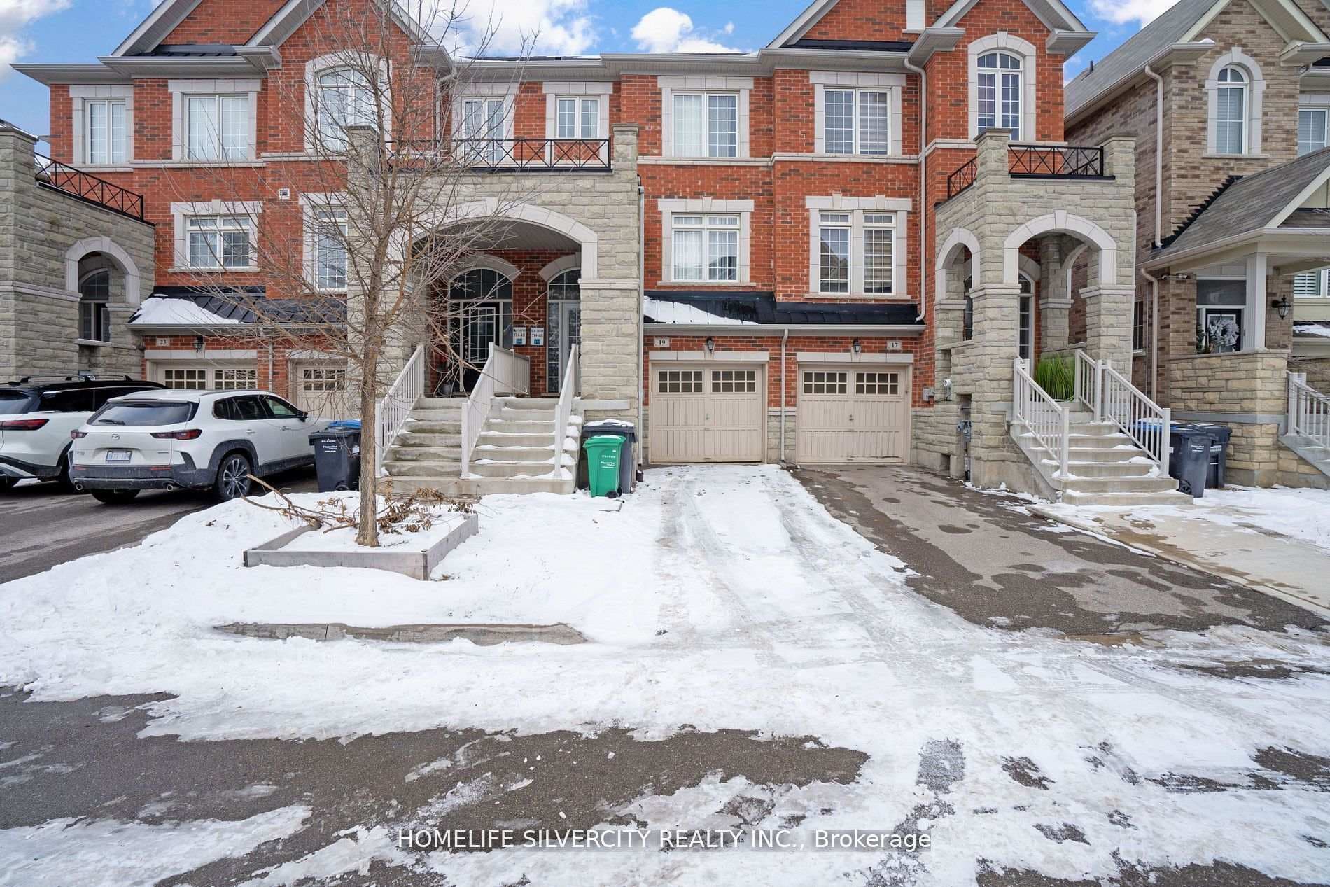 19 Rockman Crescent photo 1