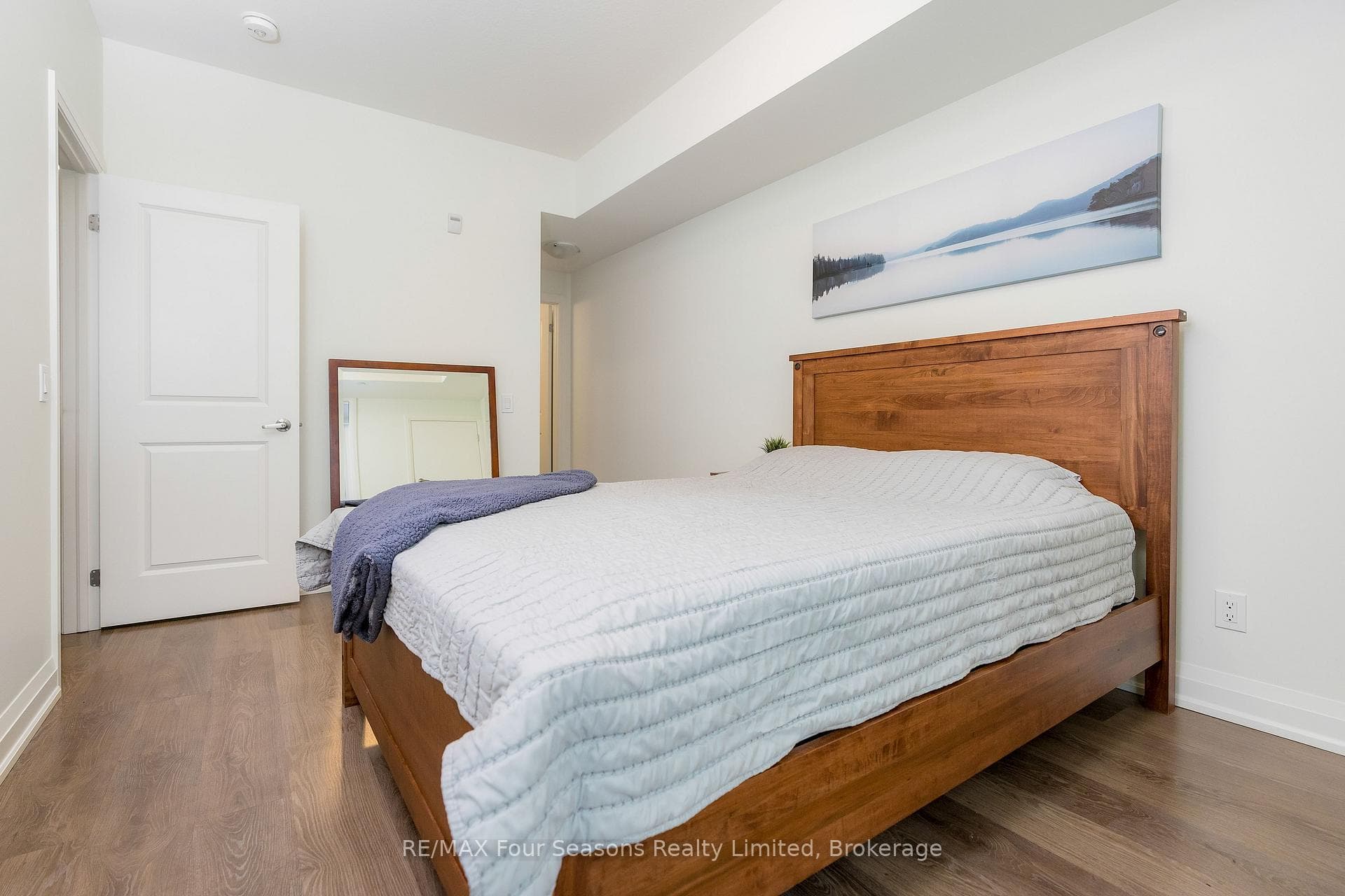 17 Spooner Crescent Unit 403 photo 13