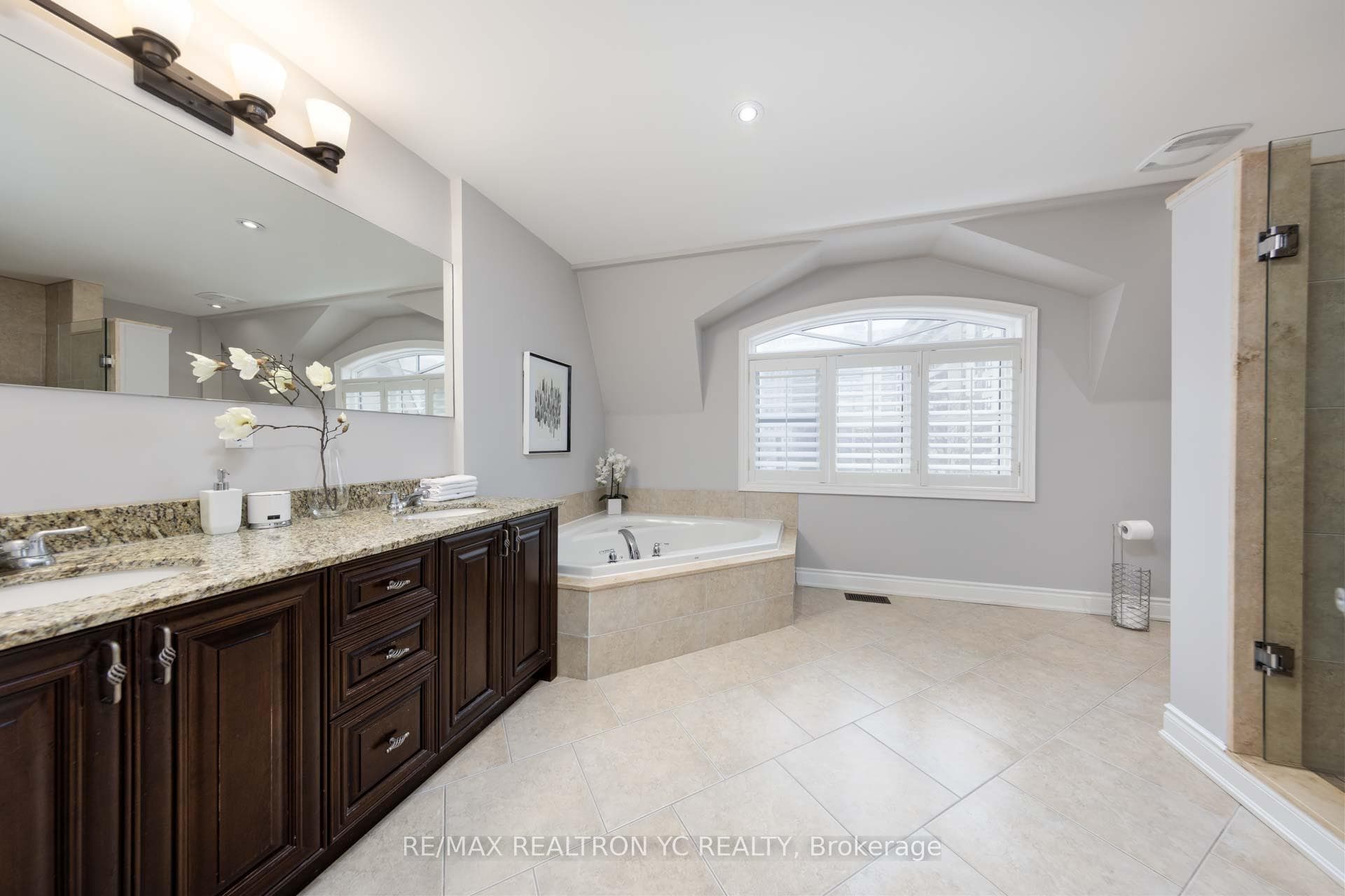 4450 Bathurst Street photo 31
