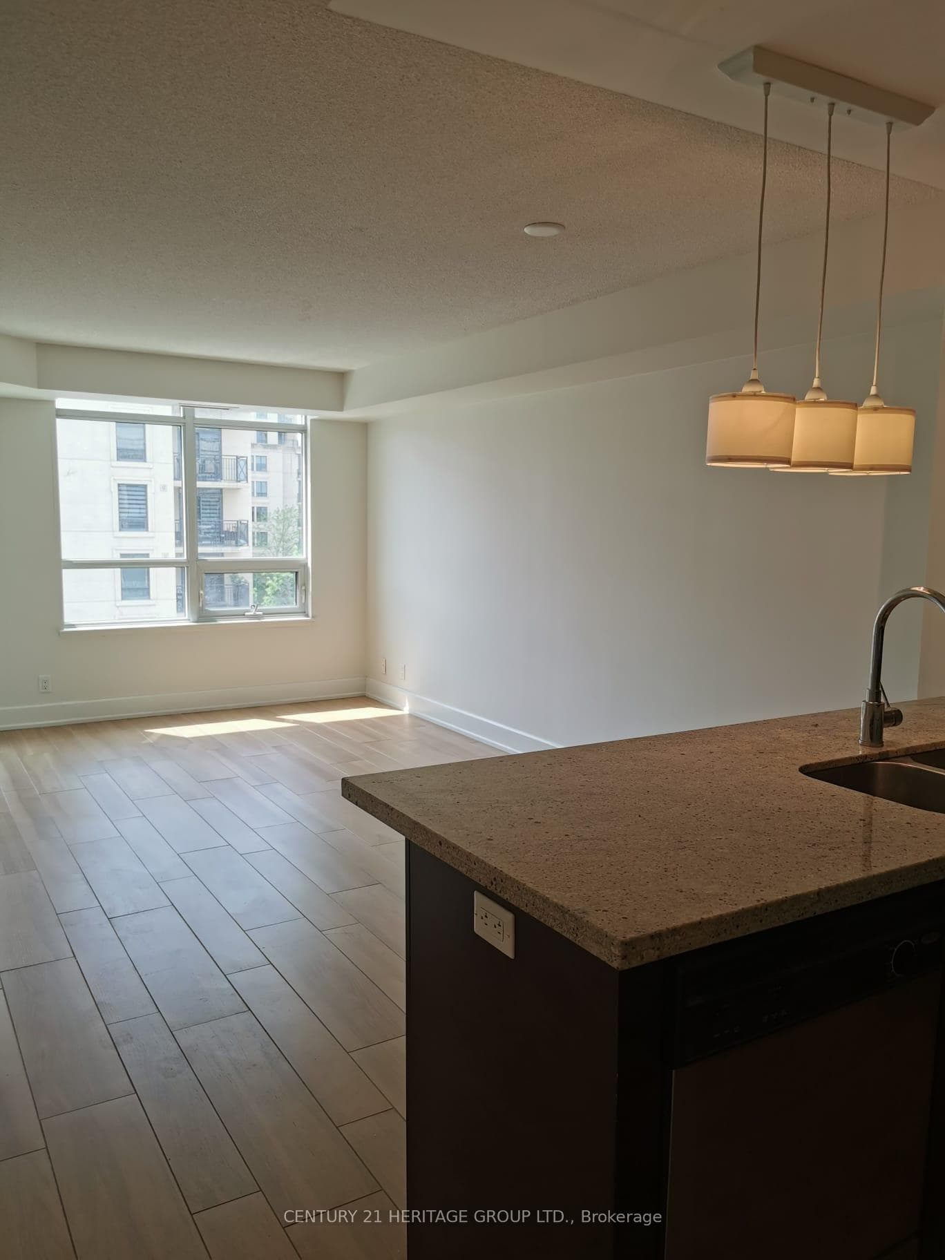 676 Sheppard Avenue Unit 510 photo 6