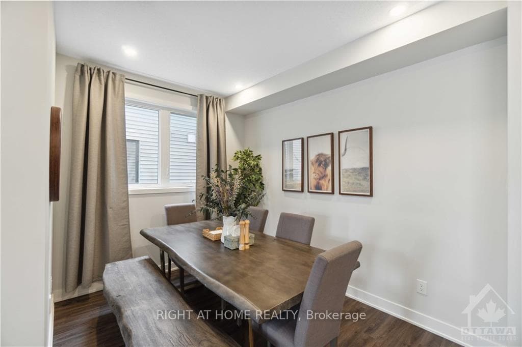 1028 APOLUNE Street photo 14