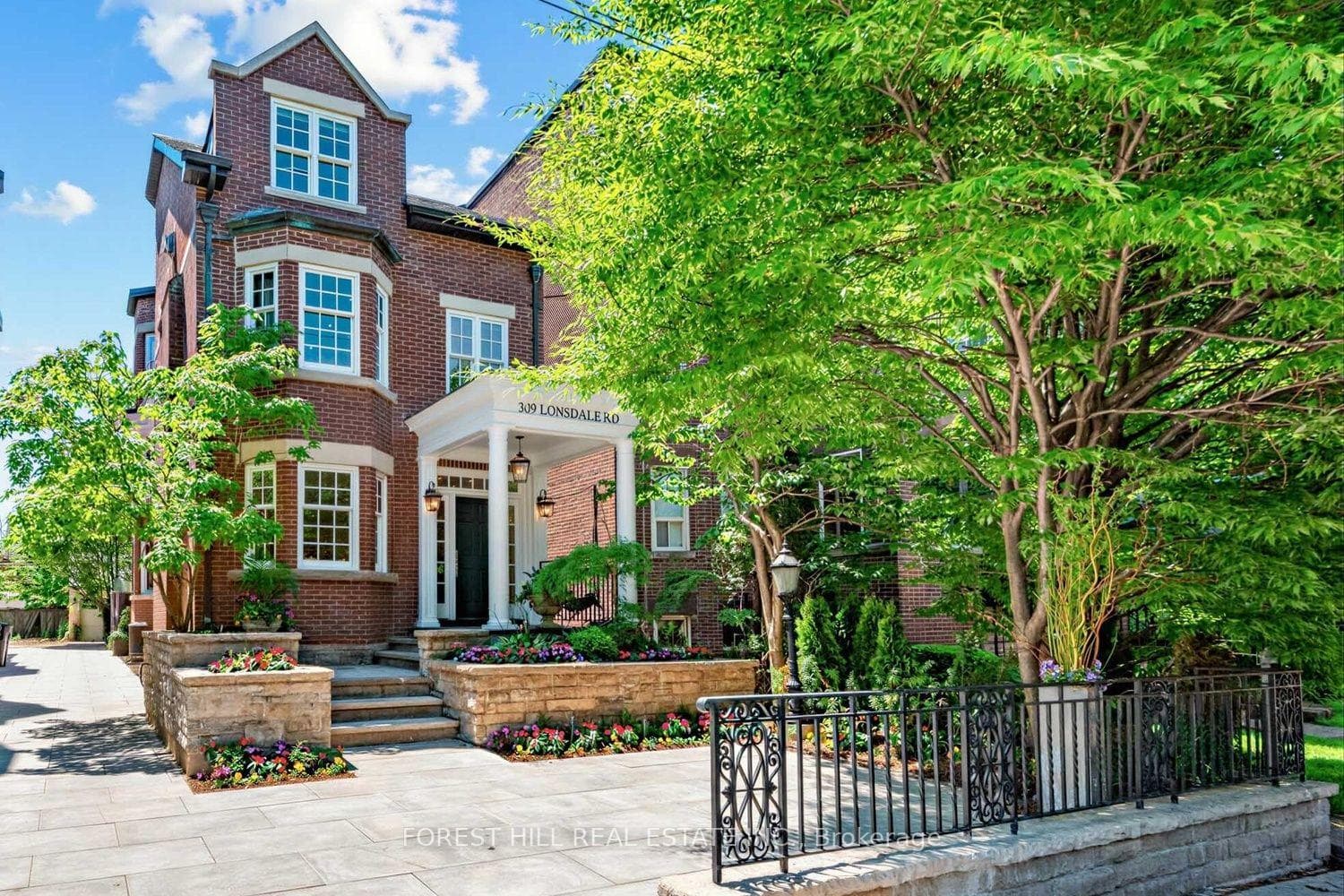 309 Lonsdale Road photo 2