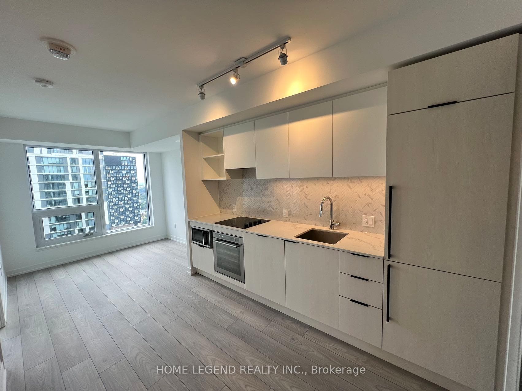 82 Dalhousie Street Unit 3202 photo 3