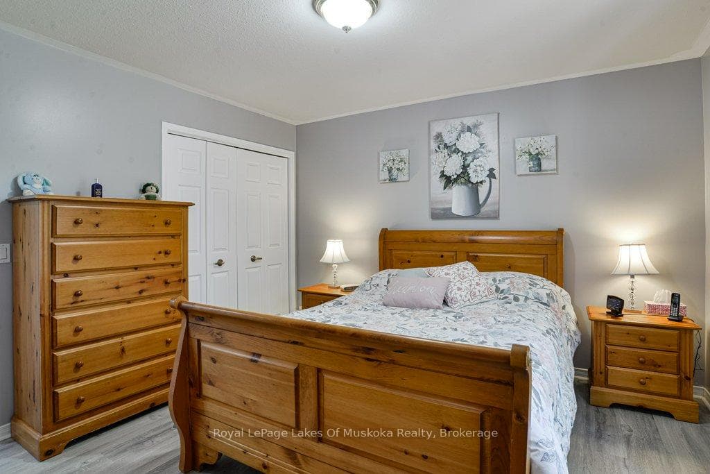 99 Glencairn Crescent photo 10