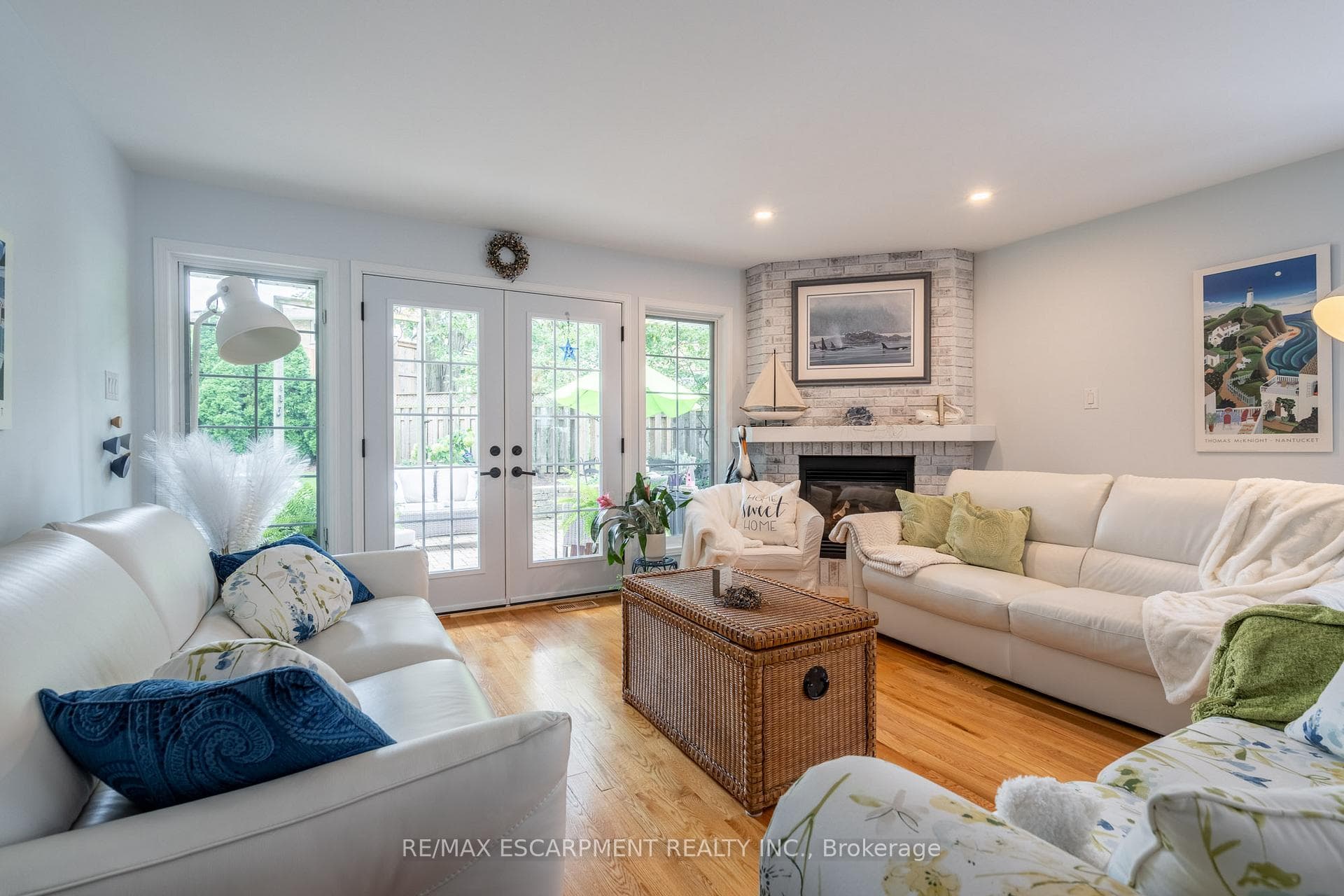 63 FORESTGATE Drive photo 10