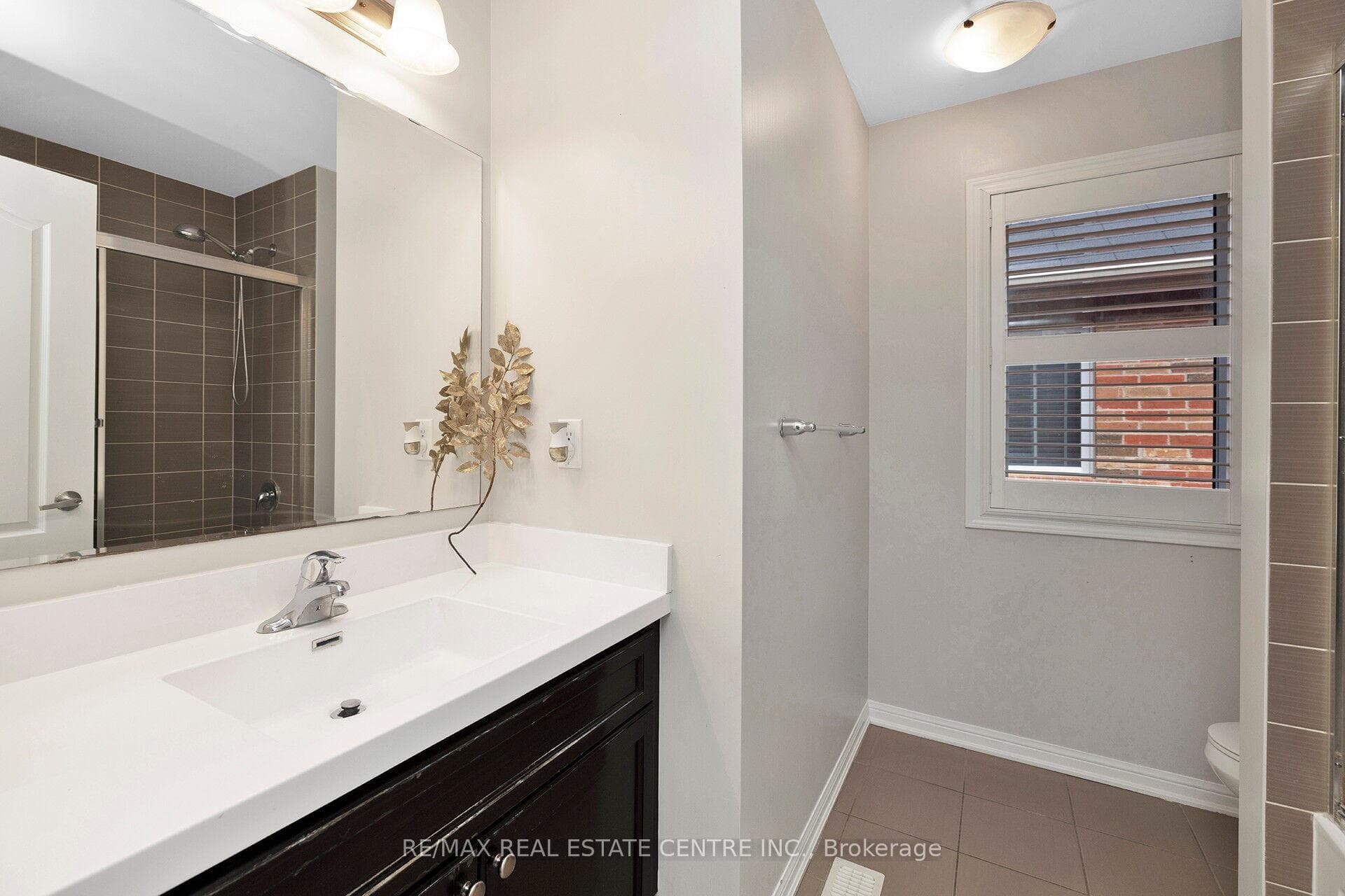 232 Drinkwater Road photo 27