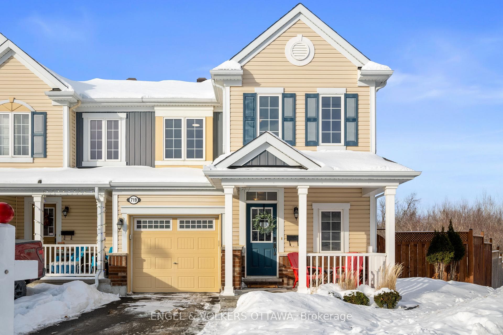 719 Maloja Way photo 1