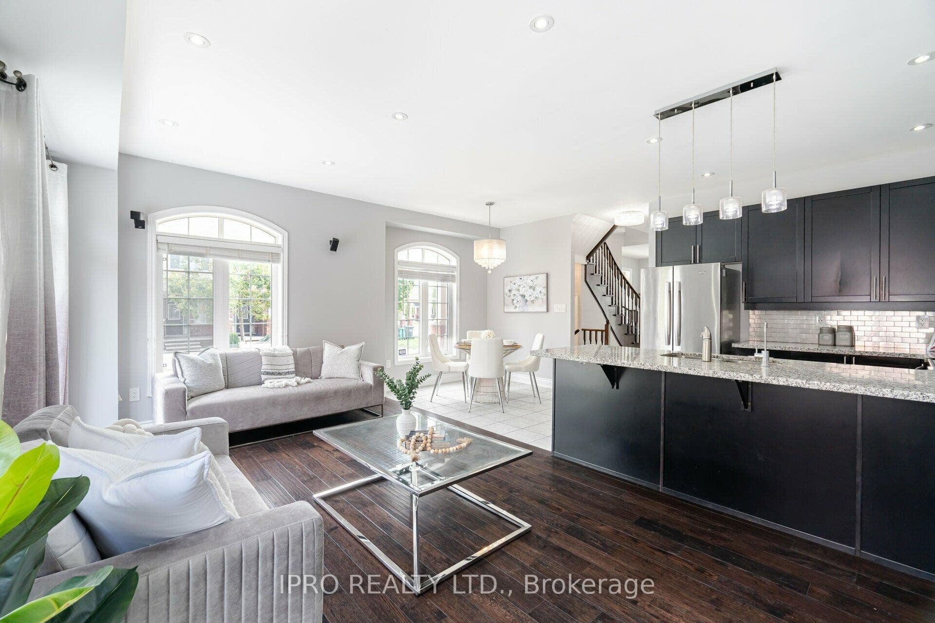 2 Pritchard Road photo 16