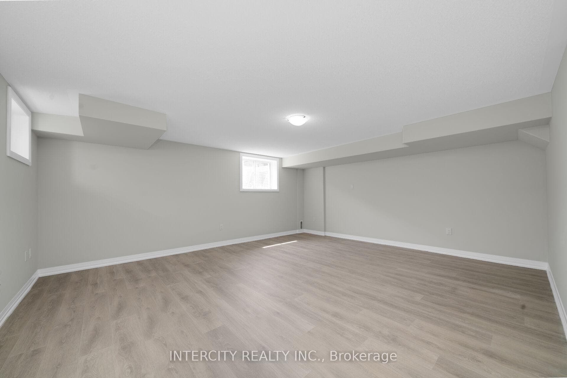72 Brown Street photo 26