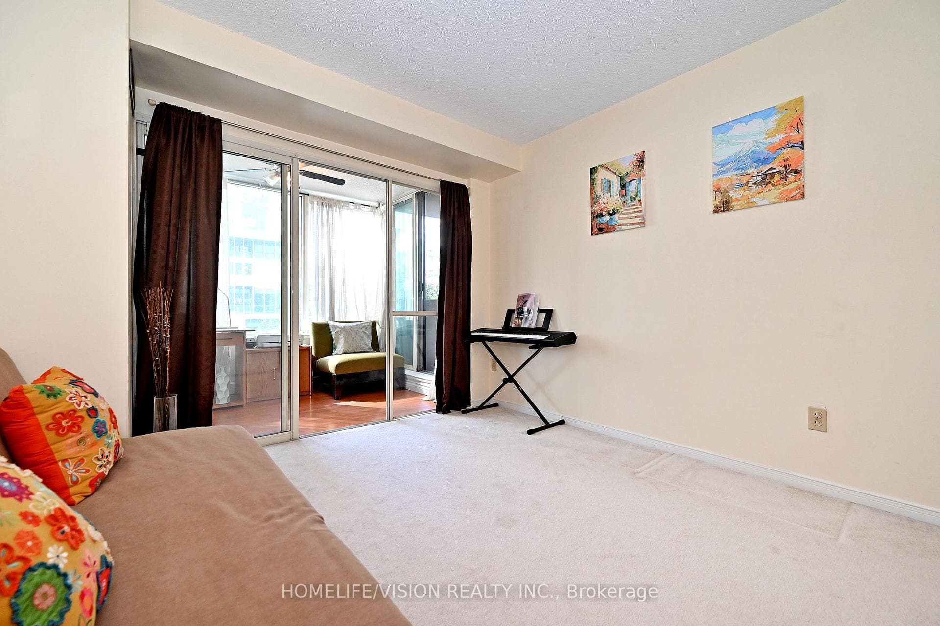330 Rathburn Road Unit 306 photo 27