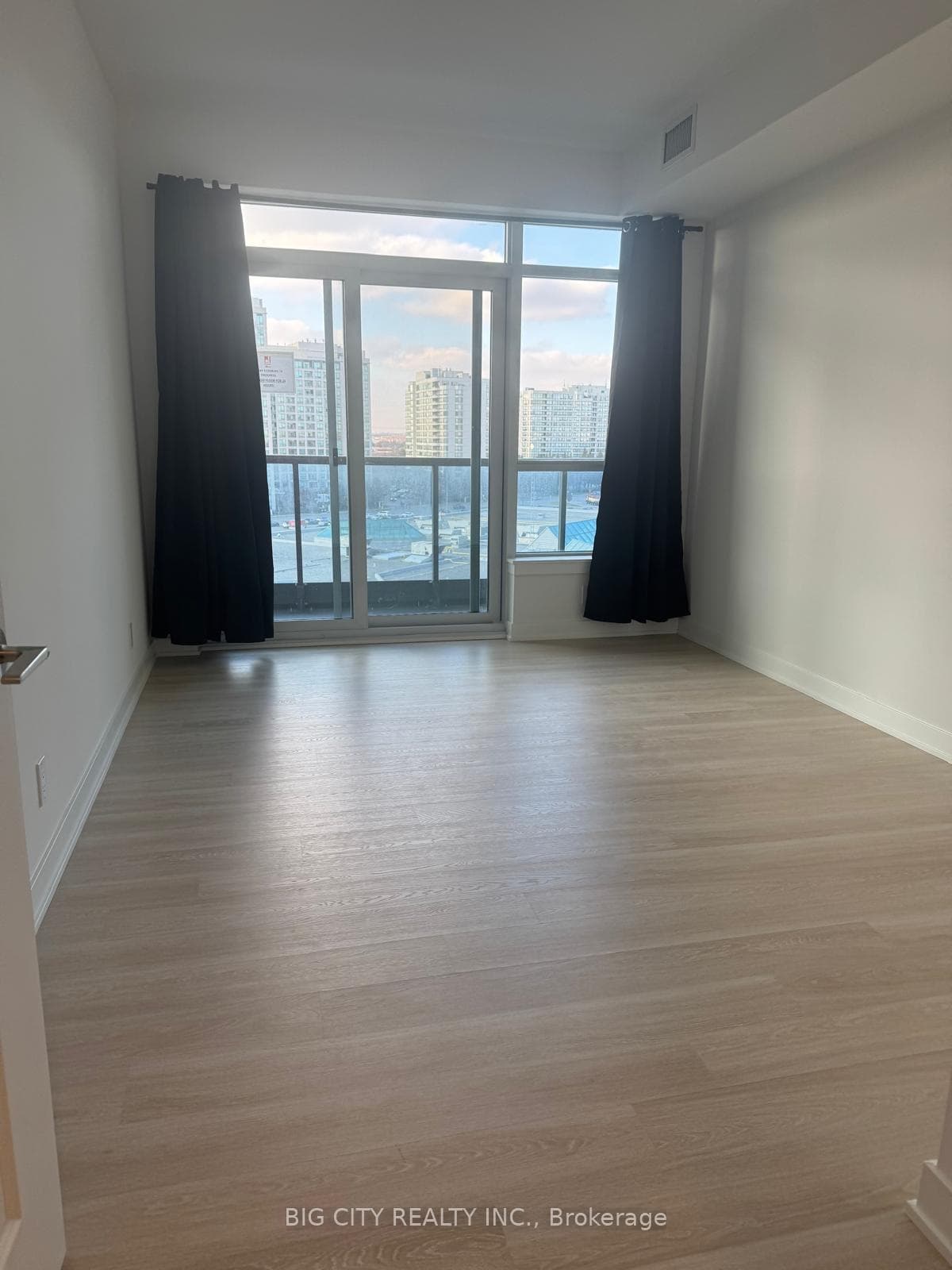 30 Upper Mall Way Unit 621A photo 6