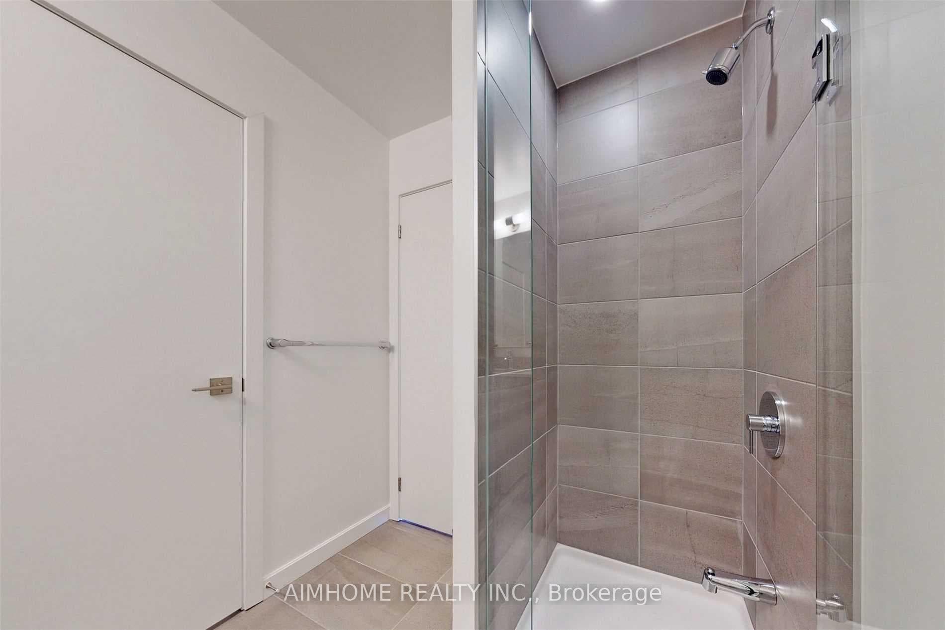56 Forest Manor Road Unit 2506 photo 9