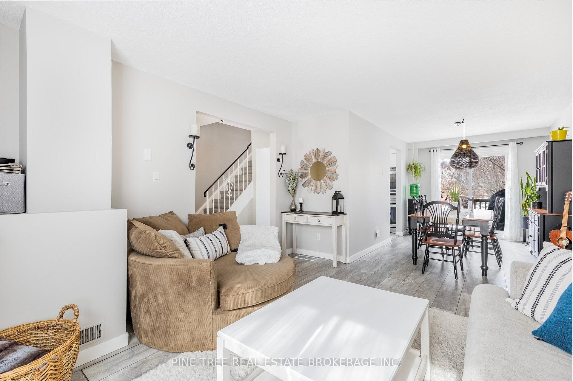 1095 Mississaga Street Unit 37 photo 8