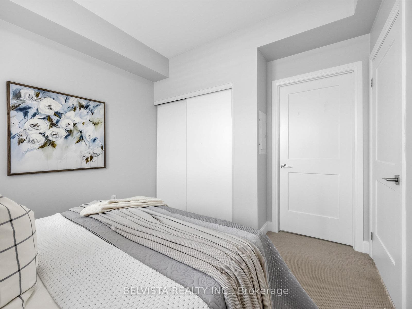 50 Lakebreeze Drive Unit 104 photo 17