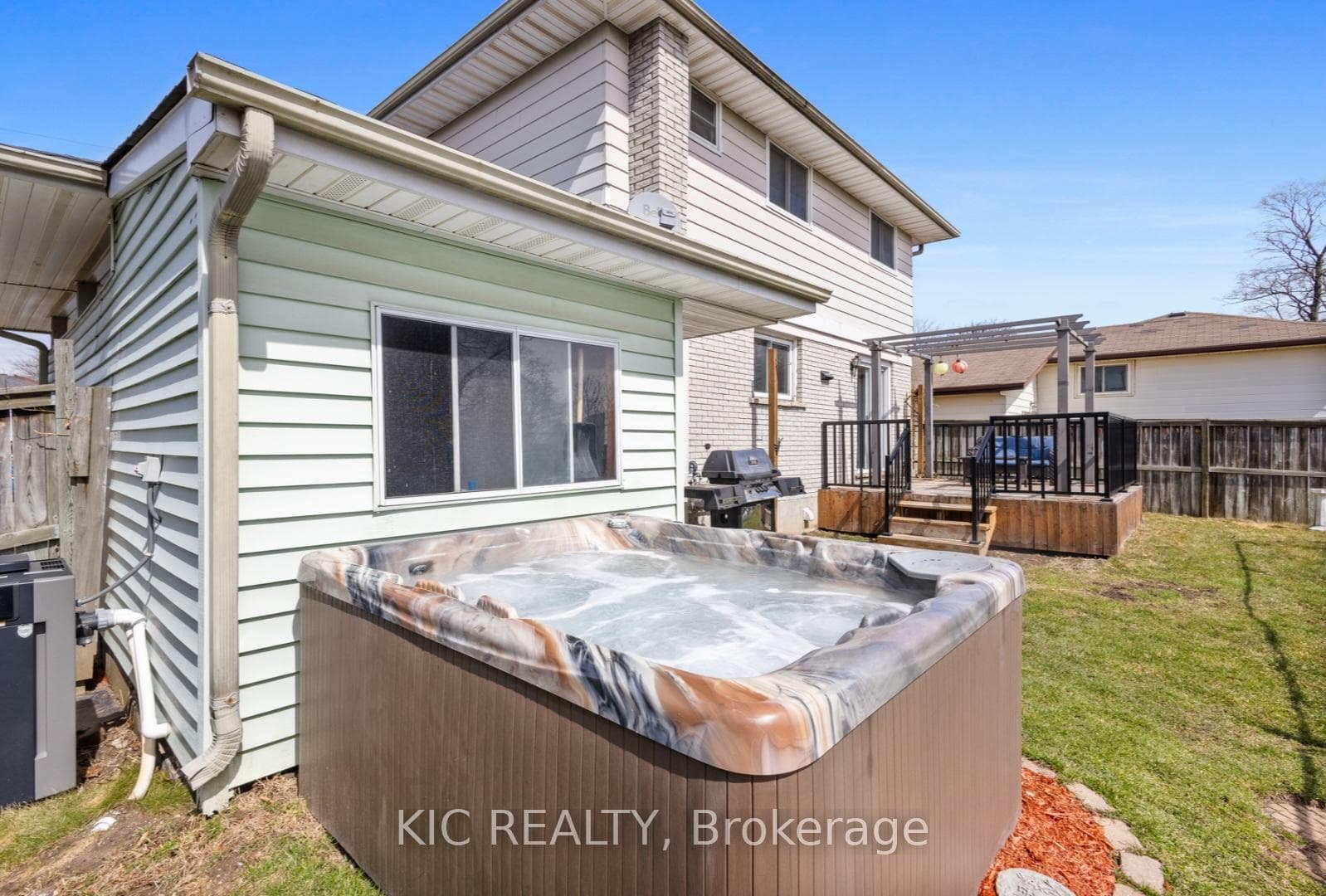 603 Elizabeth Street photo 32