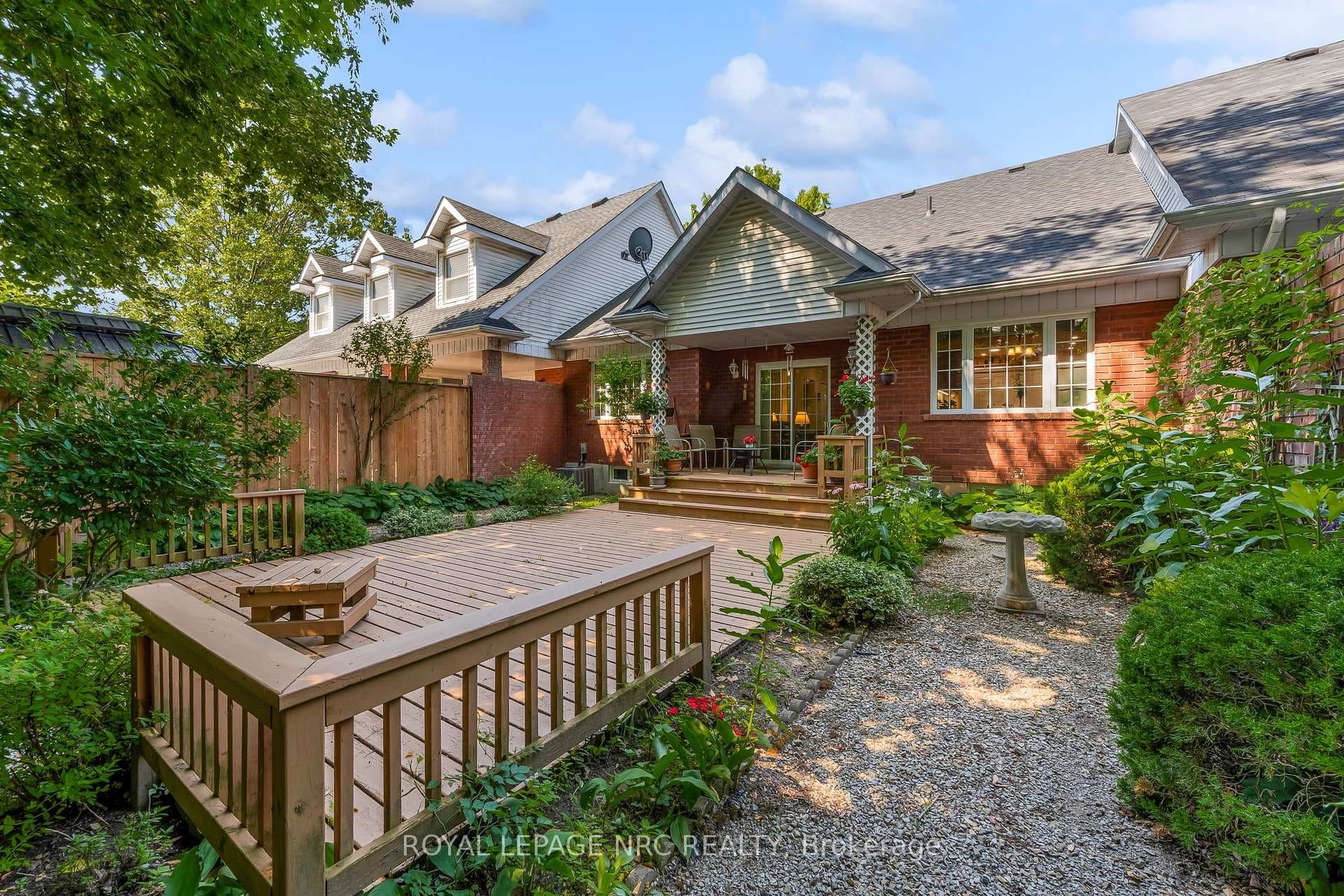 25 Milburn Drive photo 4