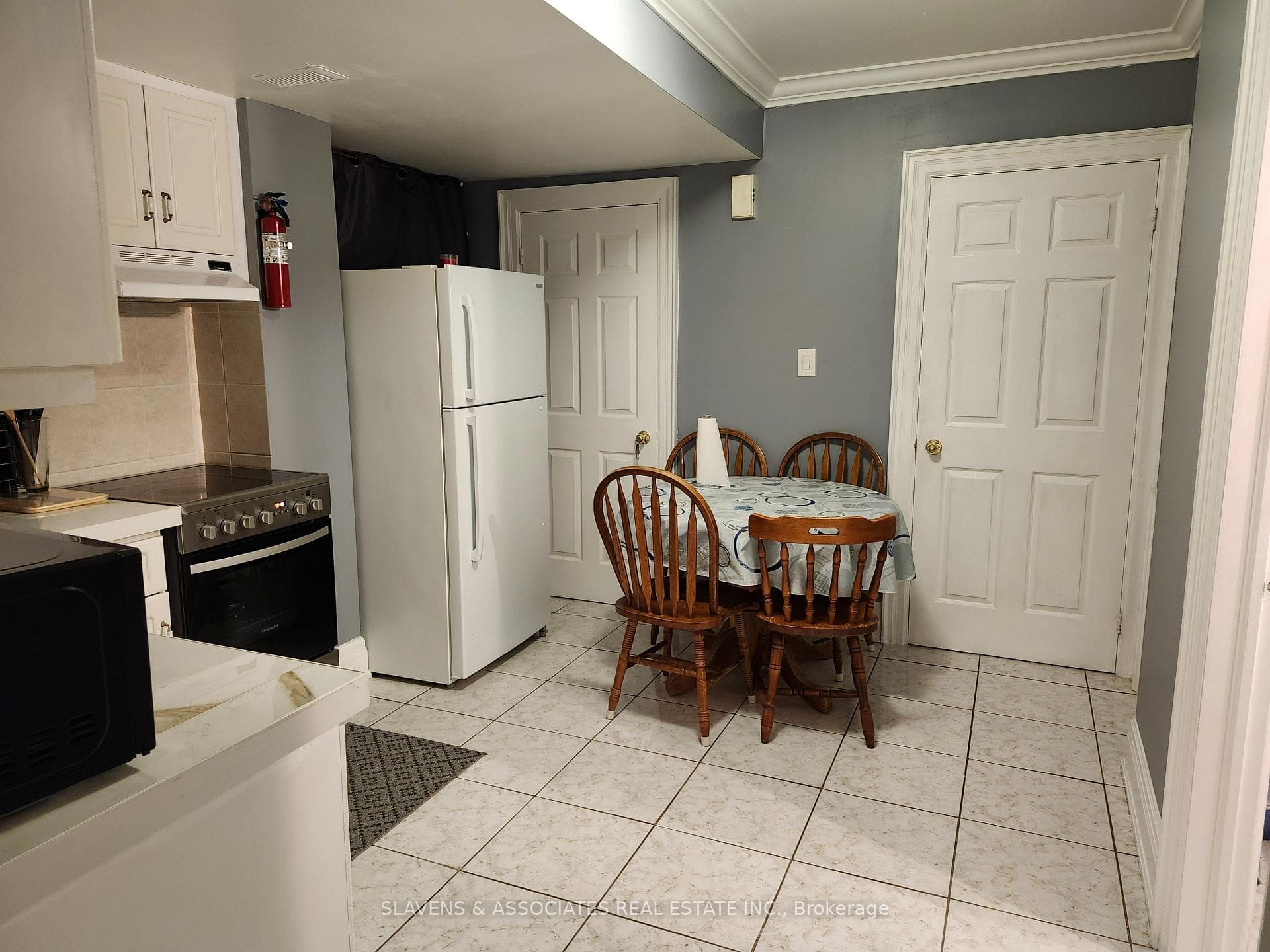 25 Porter Avenue Unit Bsmt photo 4