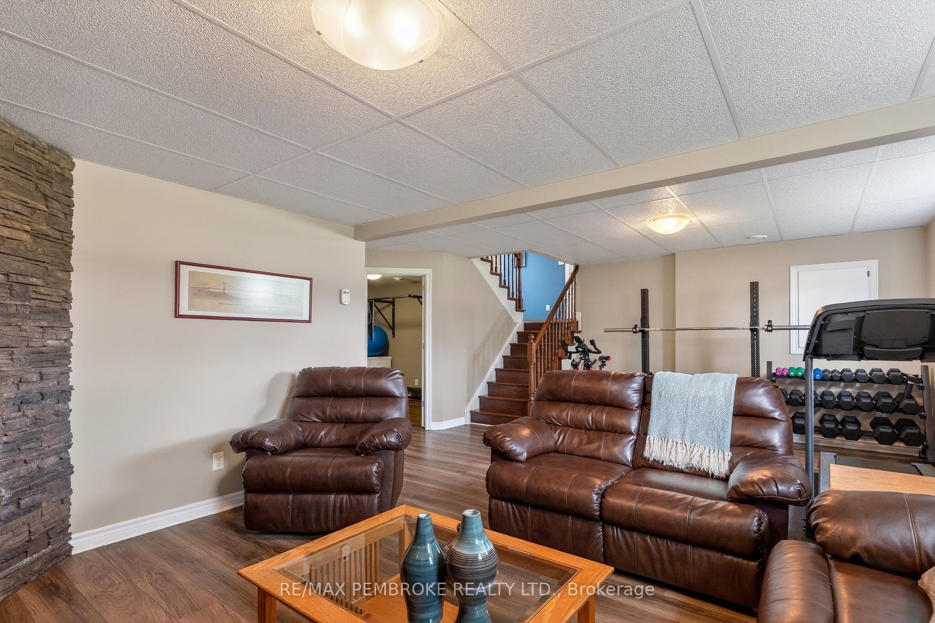 61 Oak Avenue photo 29
