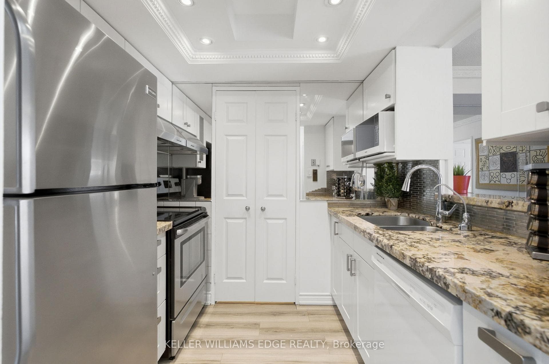 265 Enfield Place Unit 1506 photo 7
