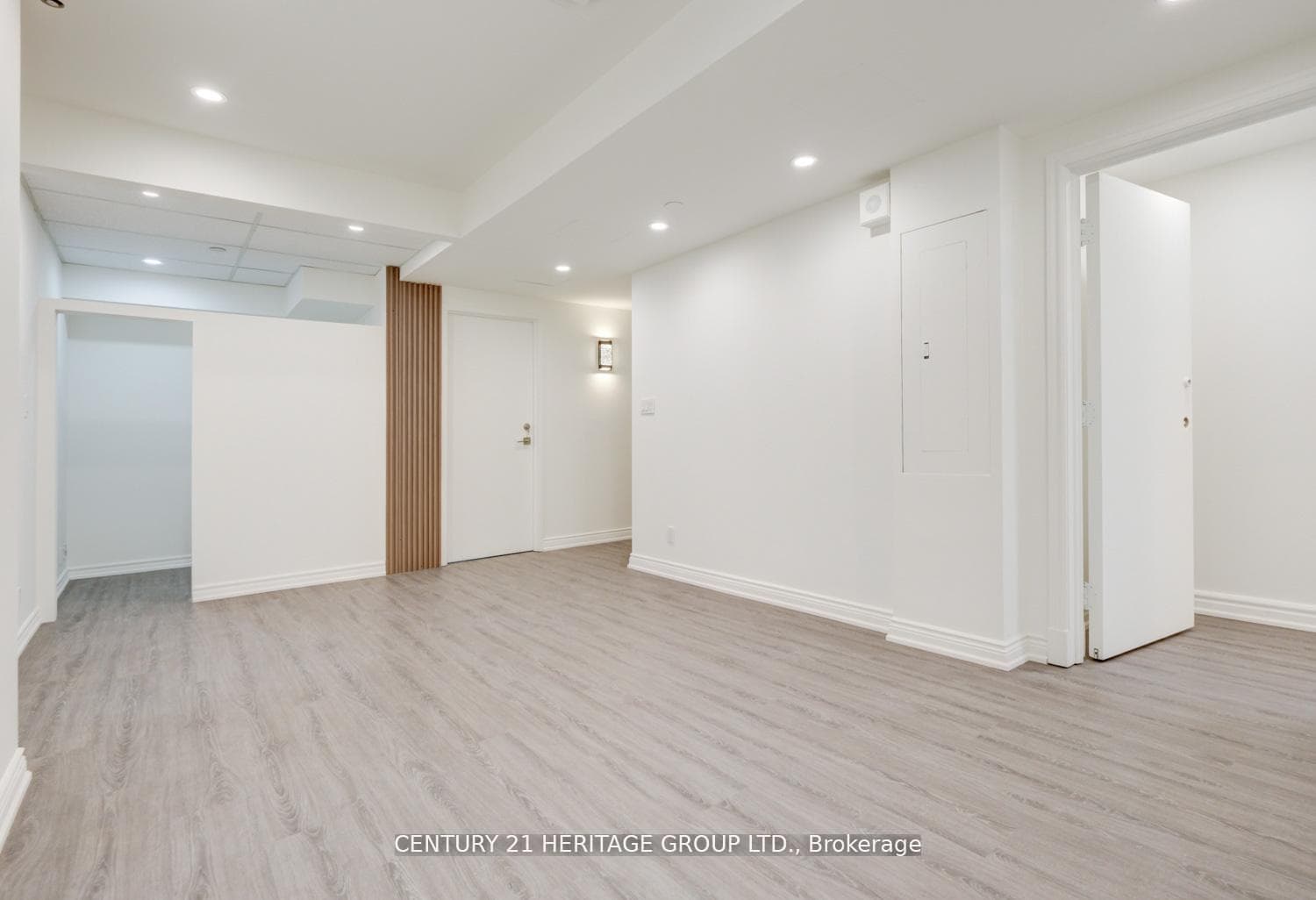 2900 Yonge Street Unit 101 photo 13